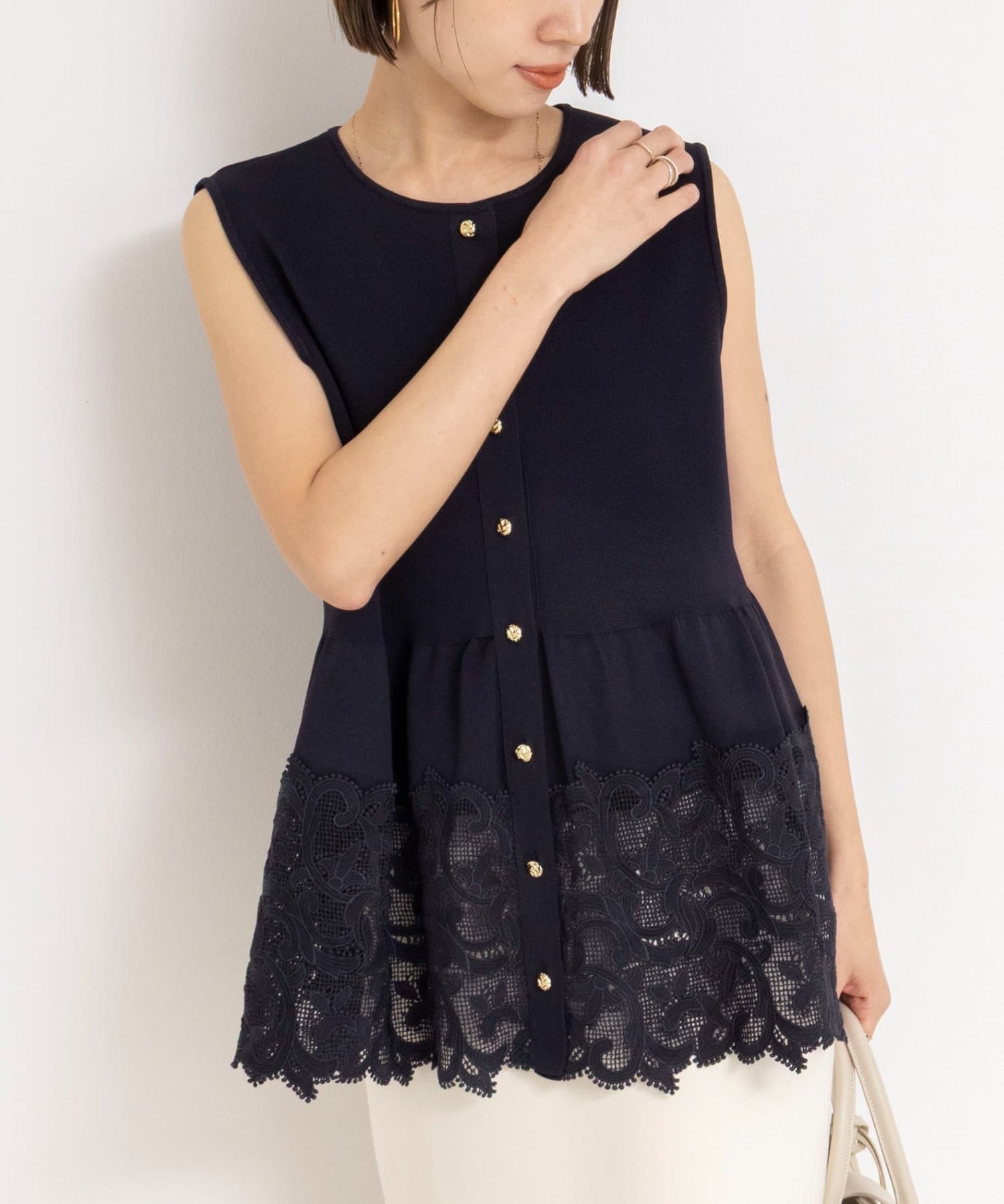 NOLLEY'S(ノーリーズ) 《手洗い可能》レース付きペプラムベスト