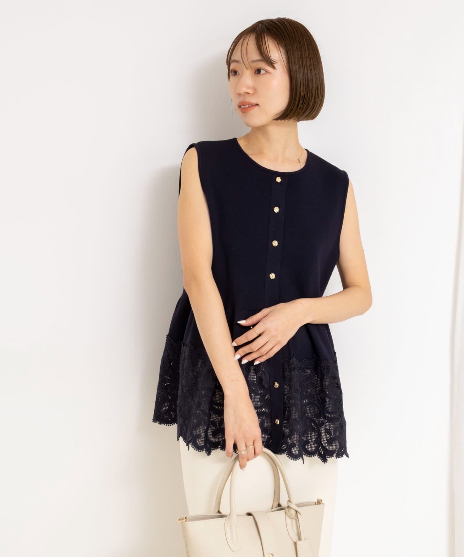 NOLLEY'S(ノーリーズ) 《手洗い可能》レース付きペプラムベスト