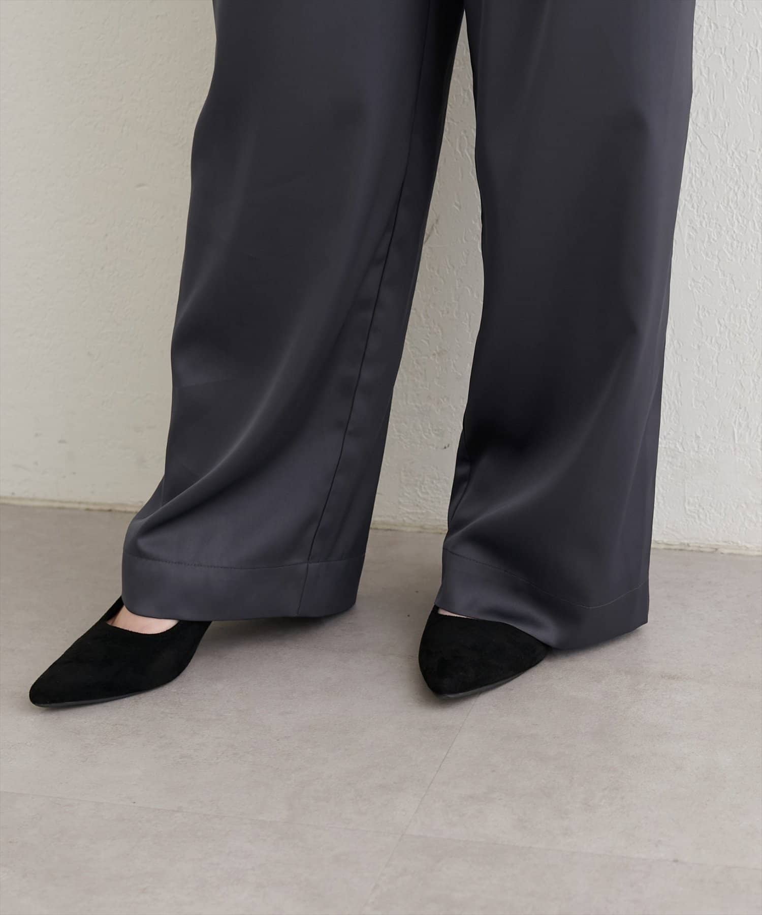 NICE CLAUP / OLIVE des OLIVE OUTLET(ナイスクラップ  / オリーブ デ オリーブ アウトレット) 【natural couture】タックサテンパンツ