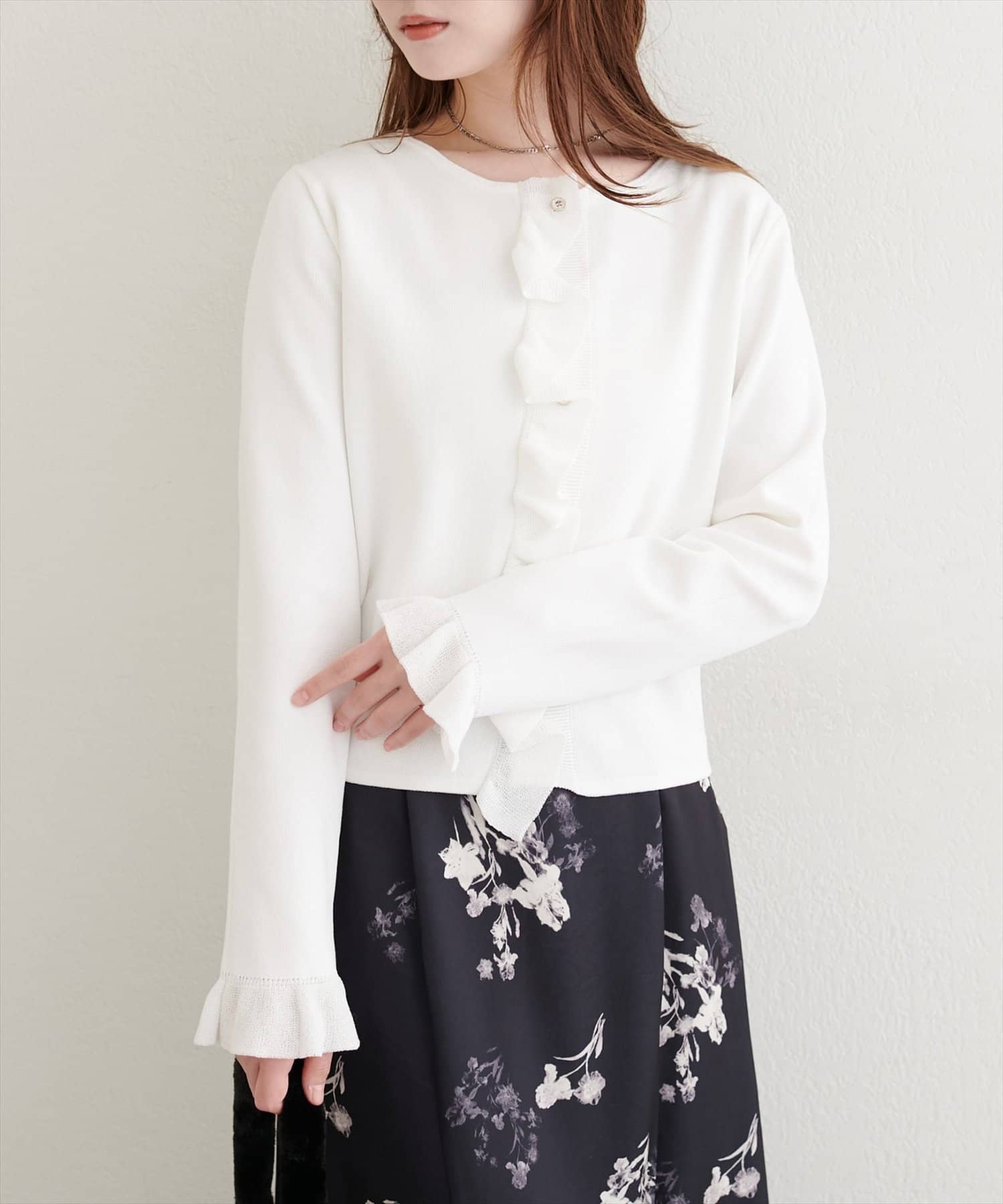 NICE CLAUP / OLIVE des OLIVE OUTLET(ナイスクラップ  / オリーブ デ オリーブ アウトレット) 【natural couture】フリルディティールカーディガン