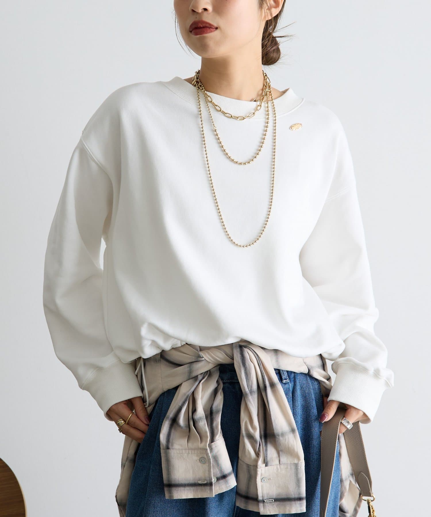 Jena　espace merveilleux(ジェナ　エスパスメルヴェイユ) 【シンプルに差がつく】プレート付裾ドロストカットソー