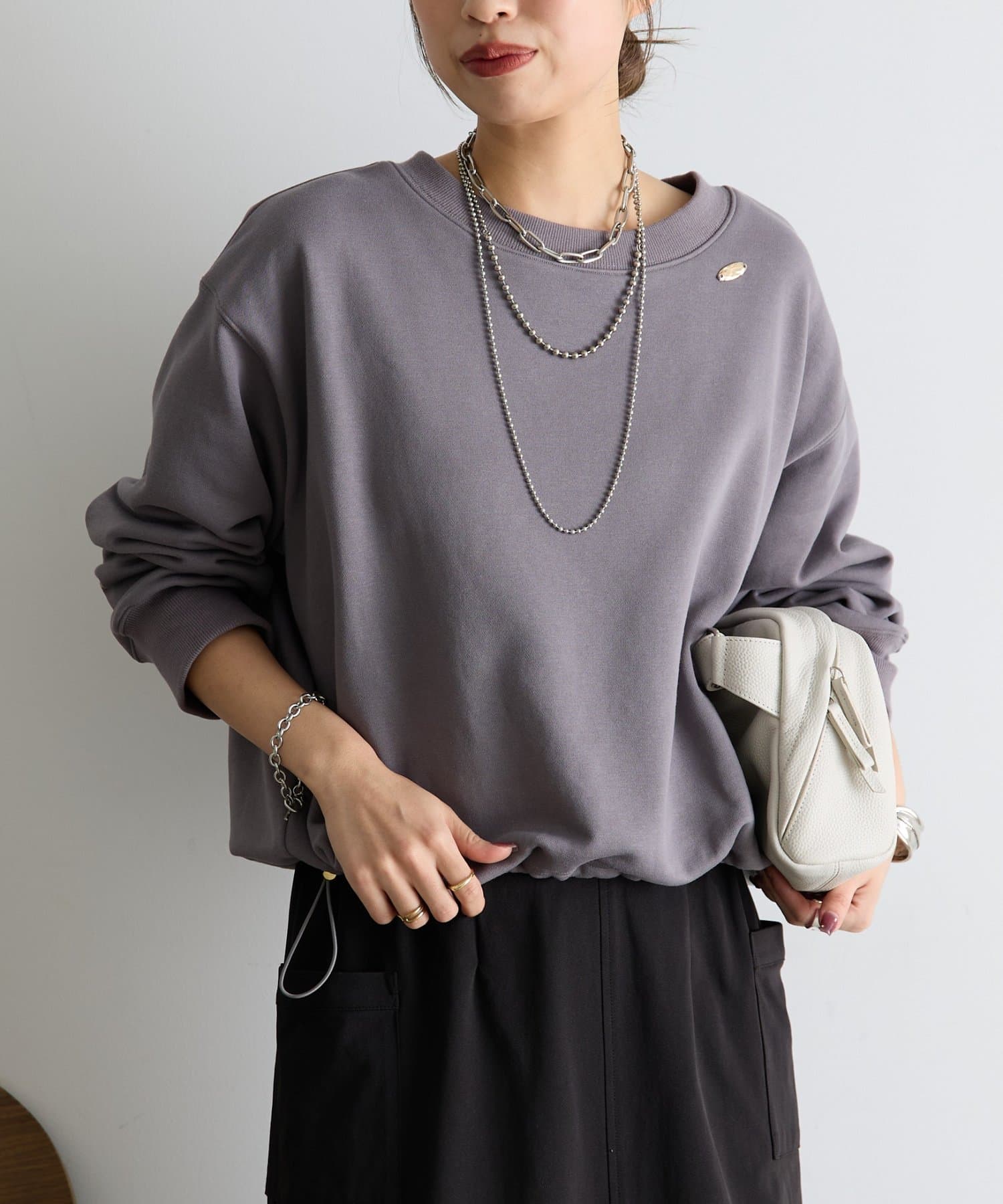 Jena　espace merveilleux(ジェナ　エスパスメルヴェイユ) 【シンプルに差がつく】プレート付裾ドロストカットソー