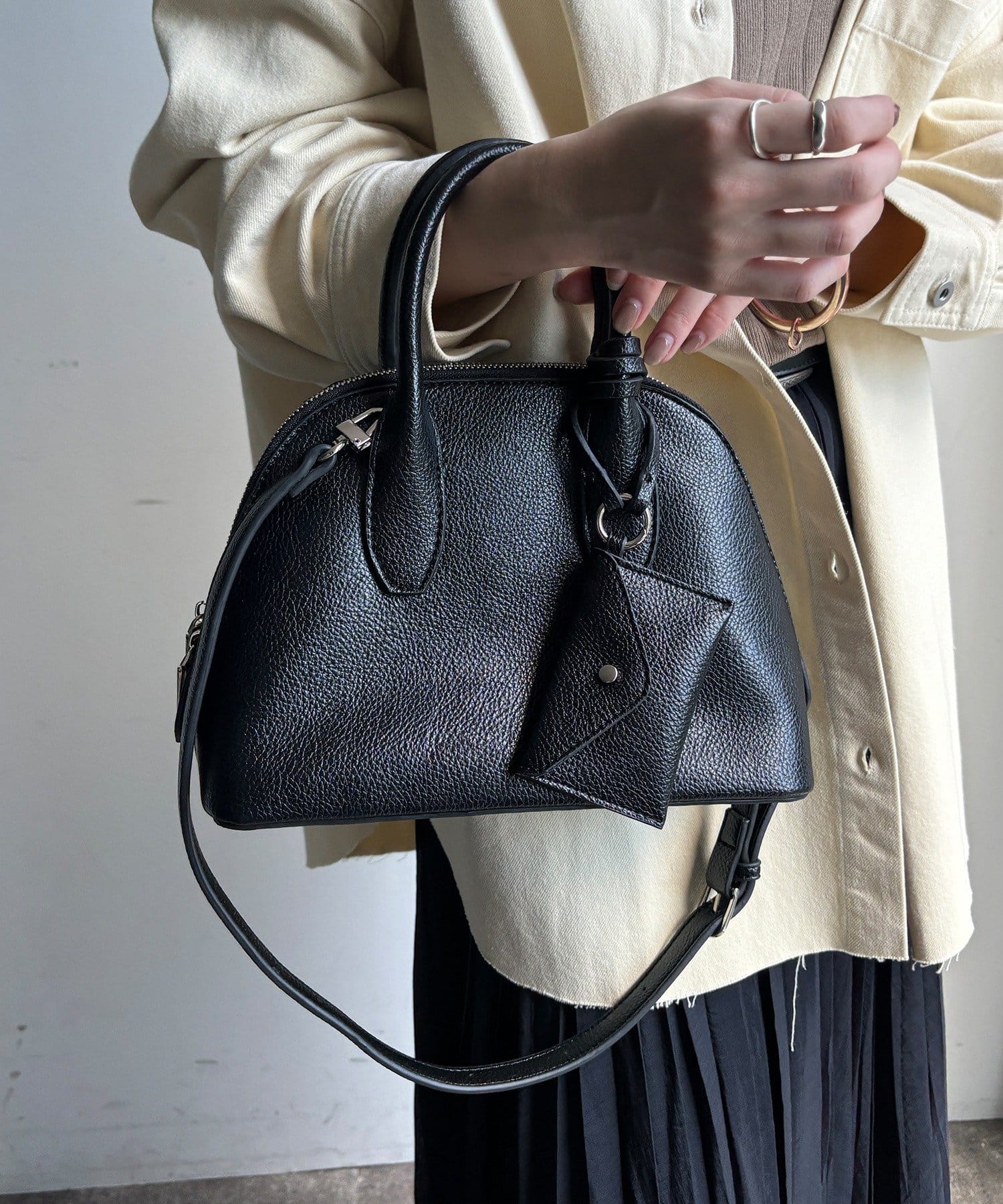 DOUDOU(ドゥドゥ) ポーチ付シェル型ボストン