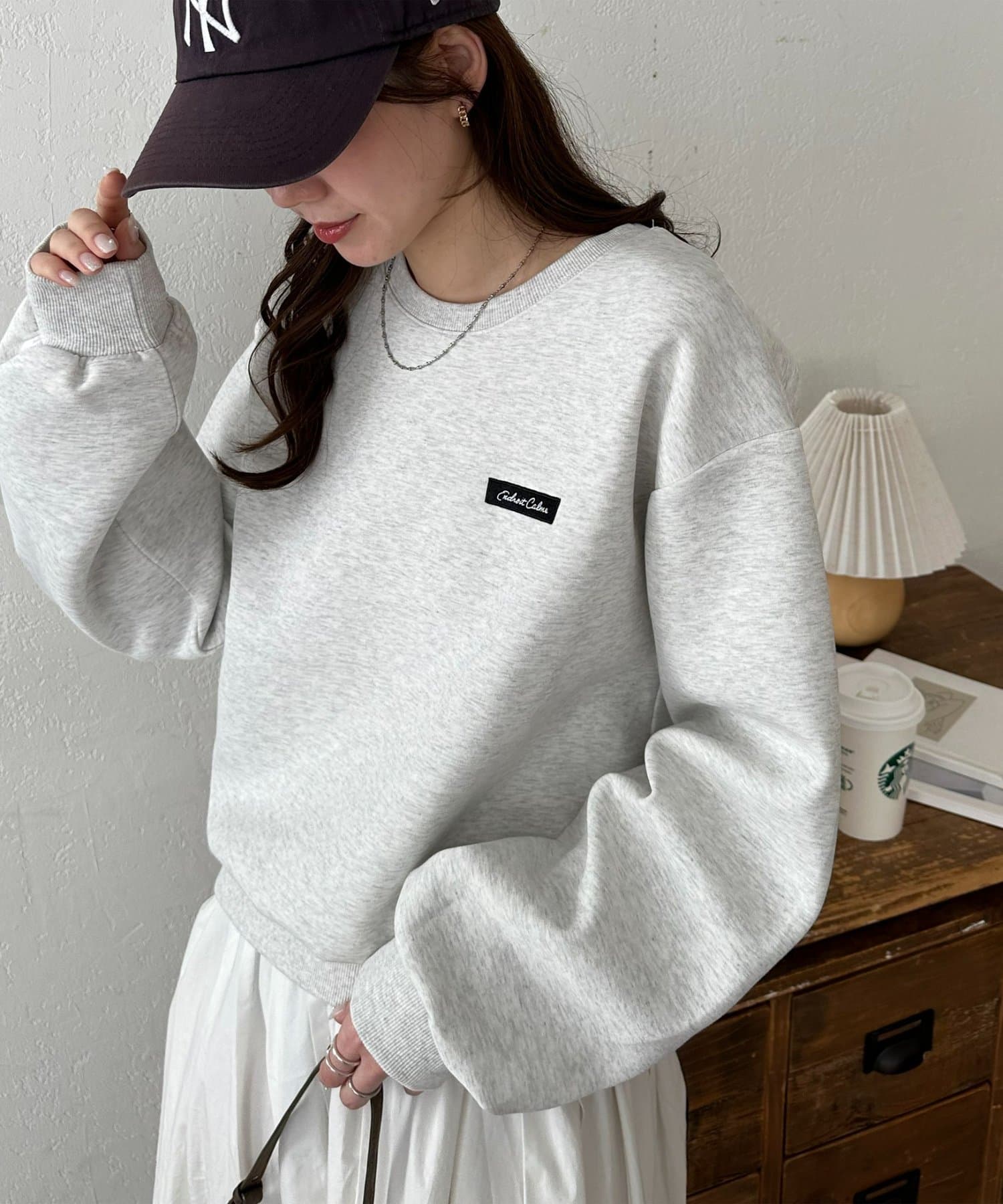 DISCOAT(ディスコート) ワンポイント刺繍ダンボールプルオーバー