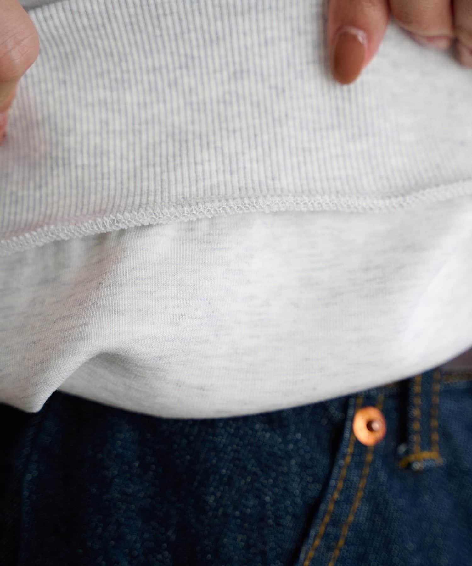 DISCOAT(ディスコート) ワンポイント刺繍ダンボールプルオーバー