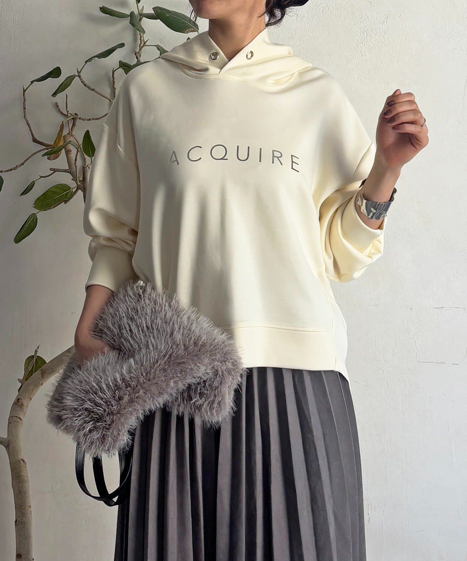 Croisiere(クロジエール) フードコクーンロゴプルオーバー