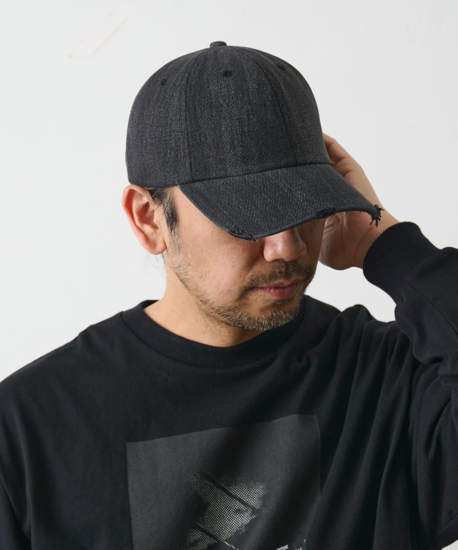 COLONY 2139(コロニー トゥーワンスリーナイン) ダメージ加工デニムキャップ