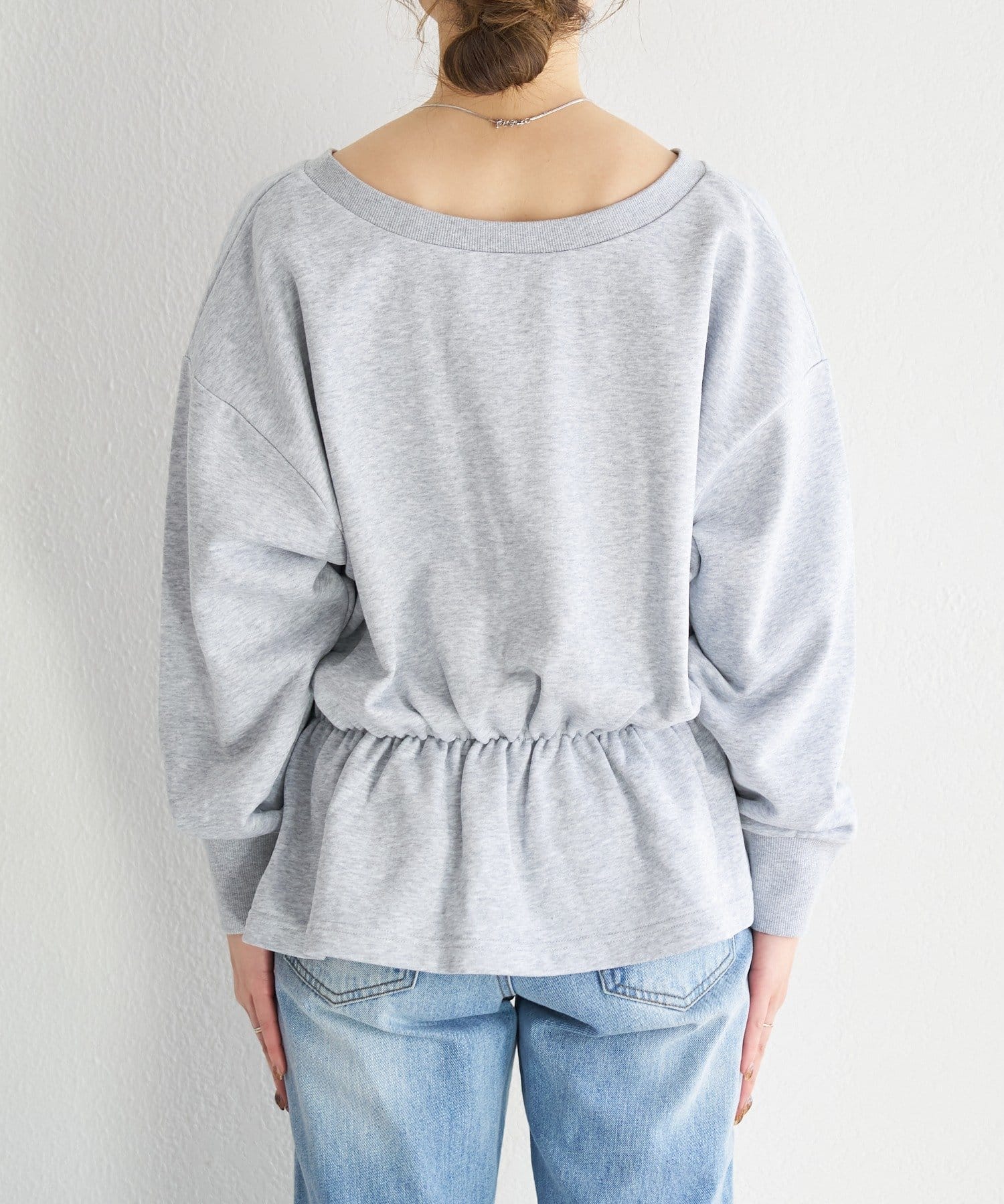 Kastane(カスタネ) B Vネックペプラムスウェット