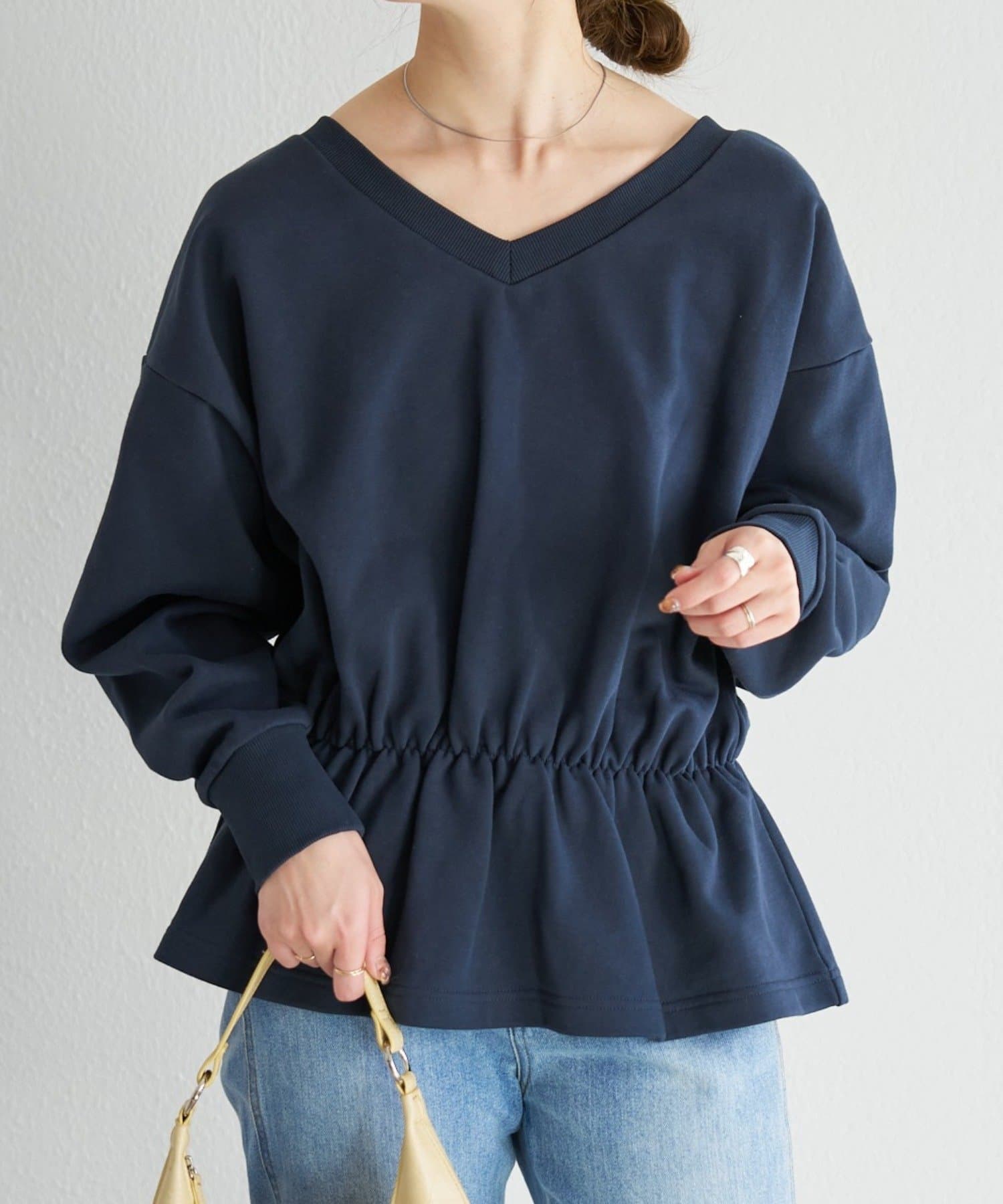 Kastane(カスタネ) B Vネックペプラムスウェット