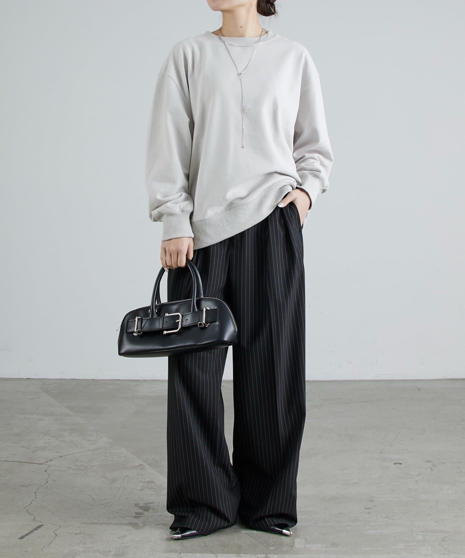 Lui's(ルイス) 後ろデザインミニ裏毛ロンT