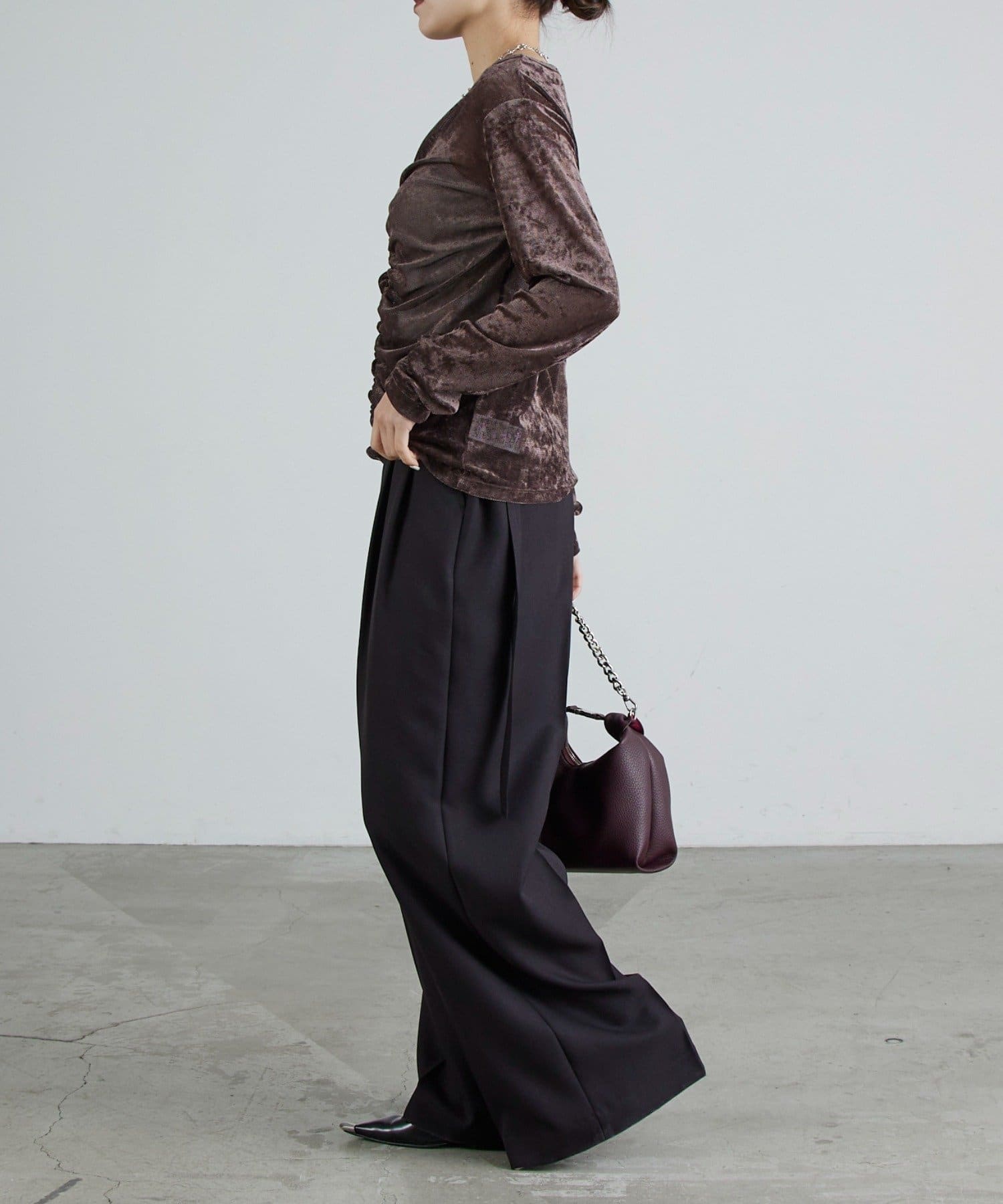 Lui's(ルイス) フロントシャーリングベロアプルオーバー