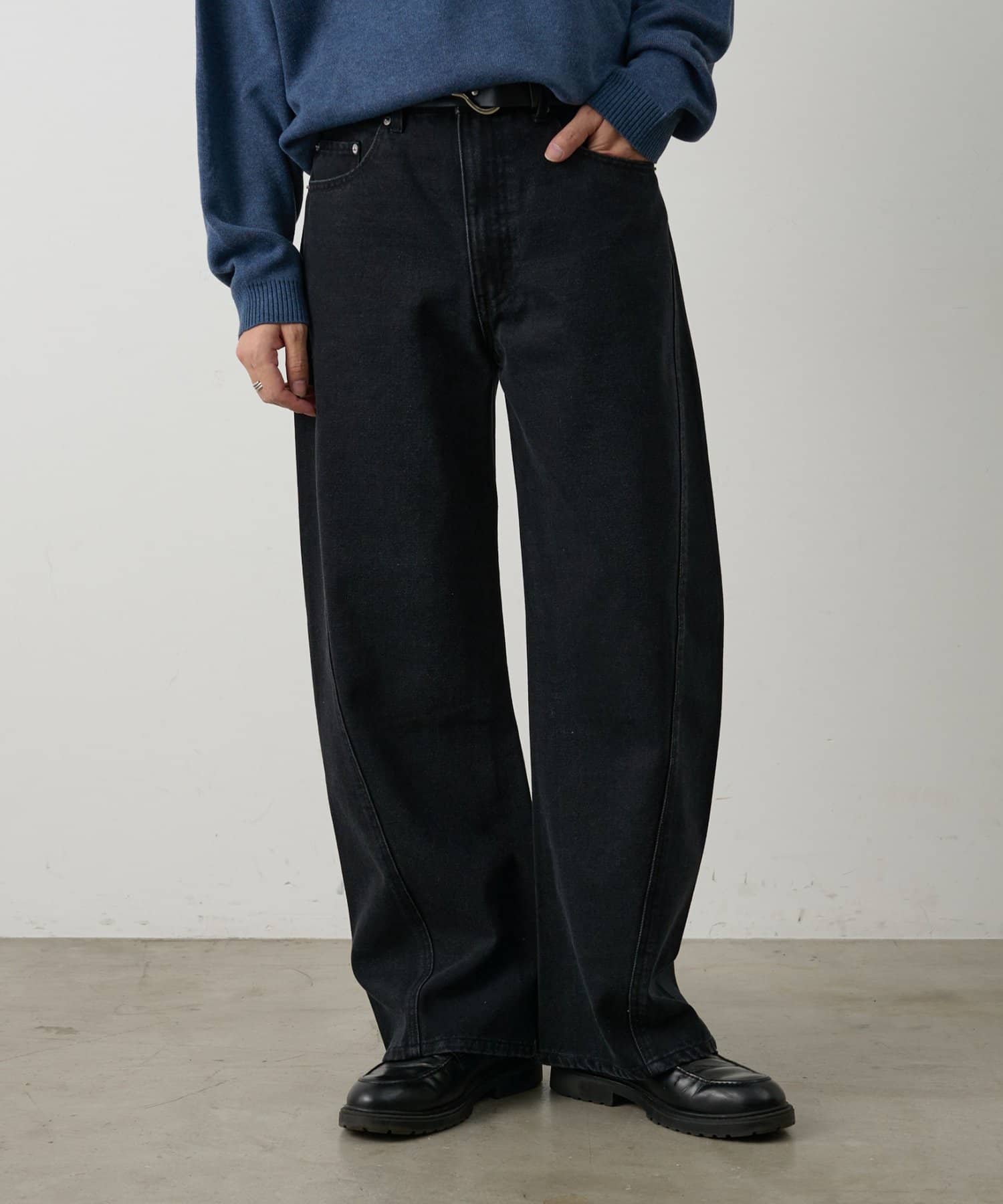 COLONY 2139(コロニー トゥーワンスリーナイン) ヴィンテージライクカーブフレアデニムパンツ