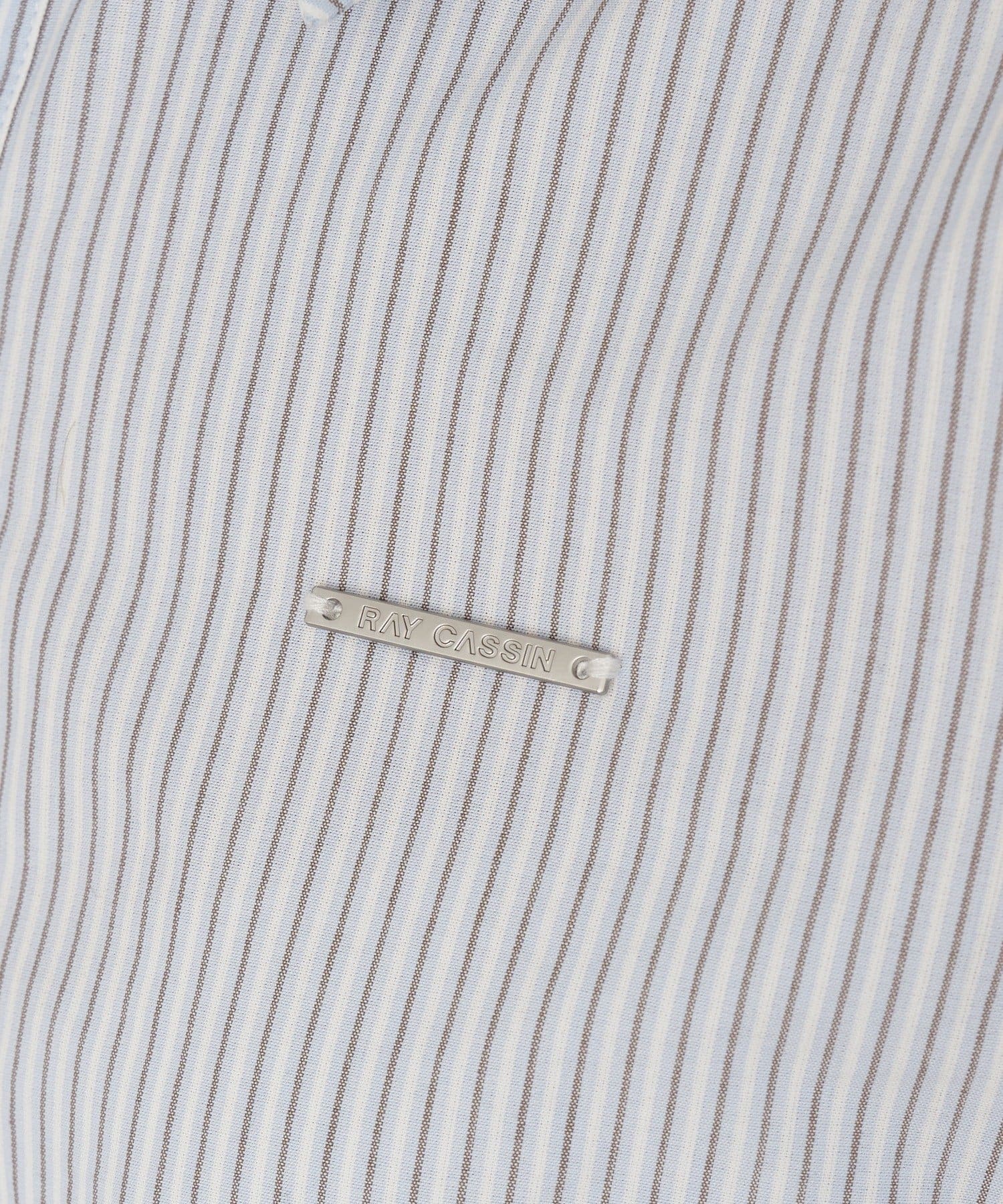 RAY CASSIN(レイカズン) 胸刺繍コンパクトシャツ