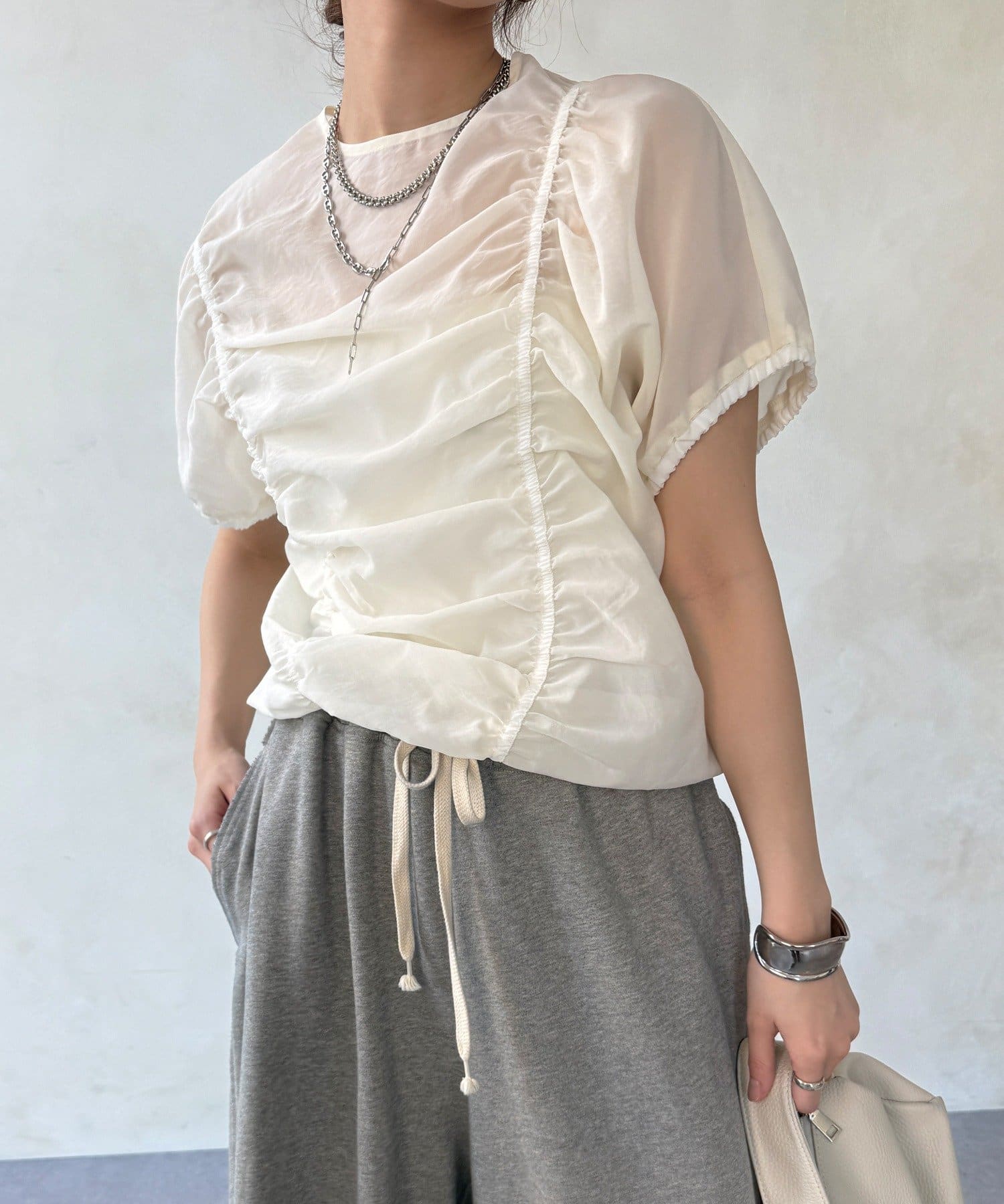 DOUDOU(ドゥドゥ) 【WEB限定】キュプラ混シャーリングブラウス