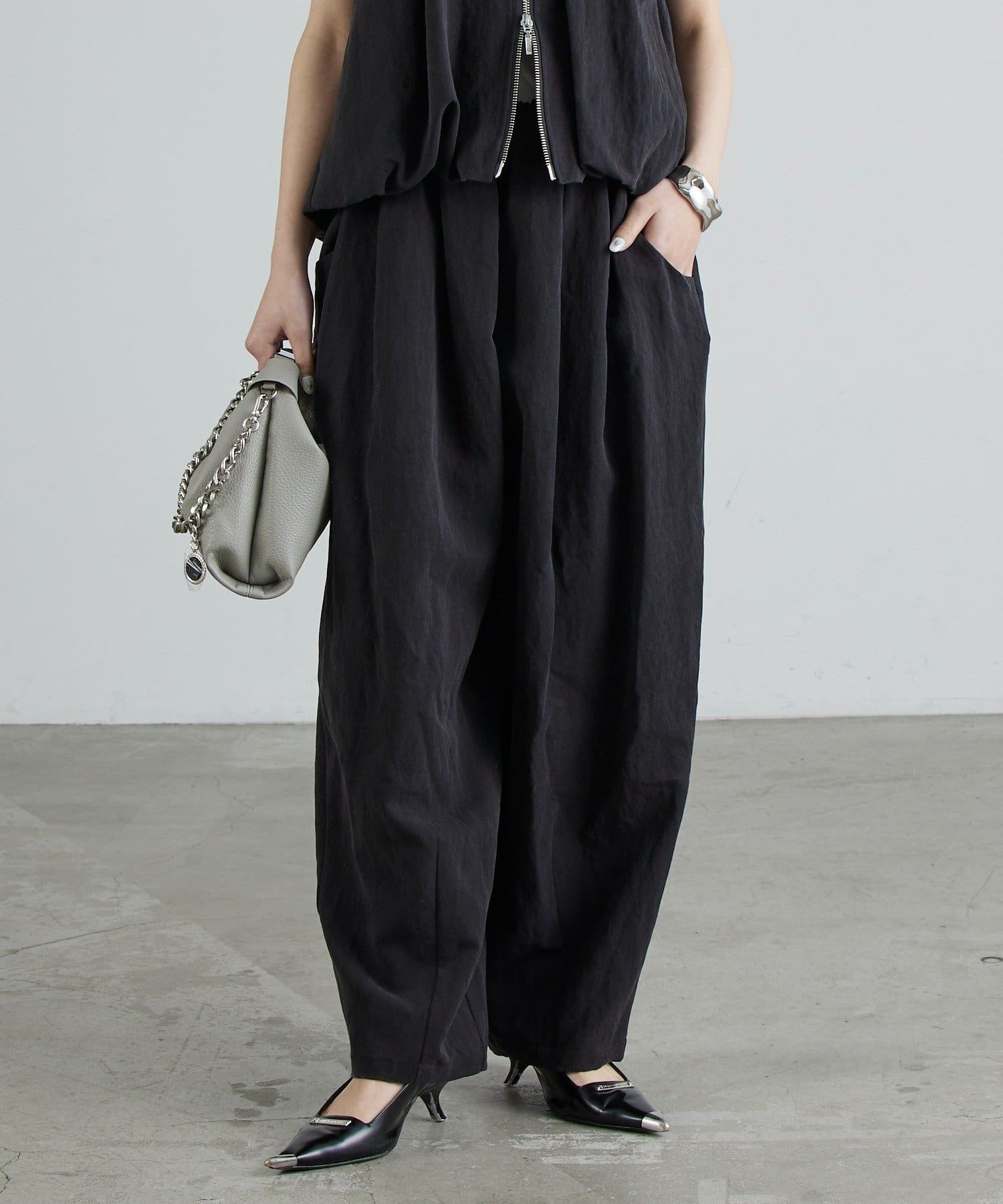 Lui's(ルイス) フロントタックカーヴィーパンツ