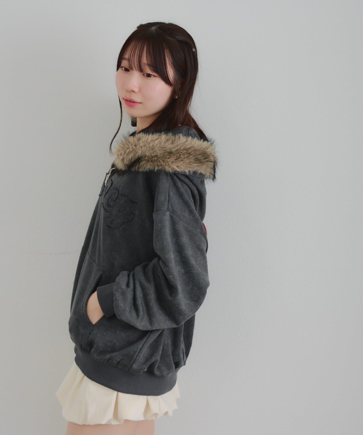 NICE CLAUP / OLIVE des OLIVE OUTLET(ナイスクラップ  / オリーブ デ オリーブ アウトレット) 春もマストバイ♡【RMAF】フードファー取外しZIPパーカー