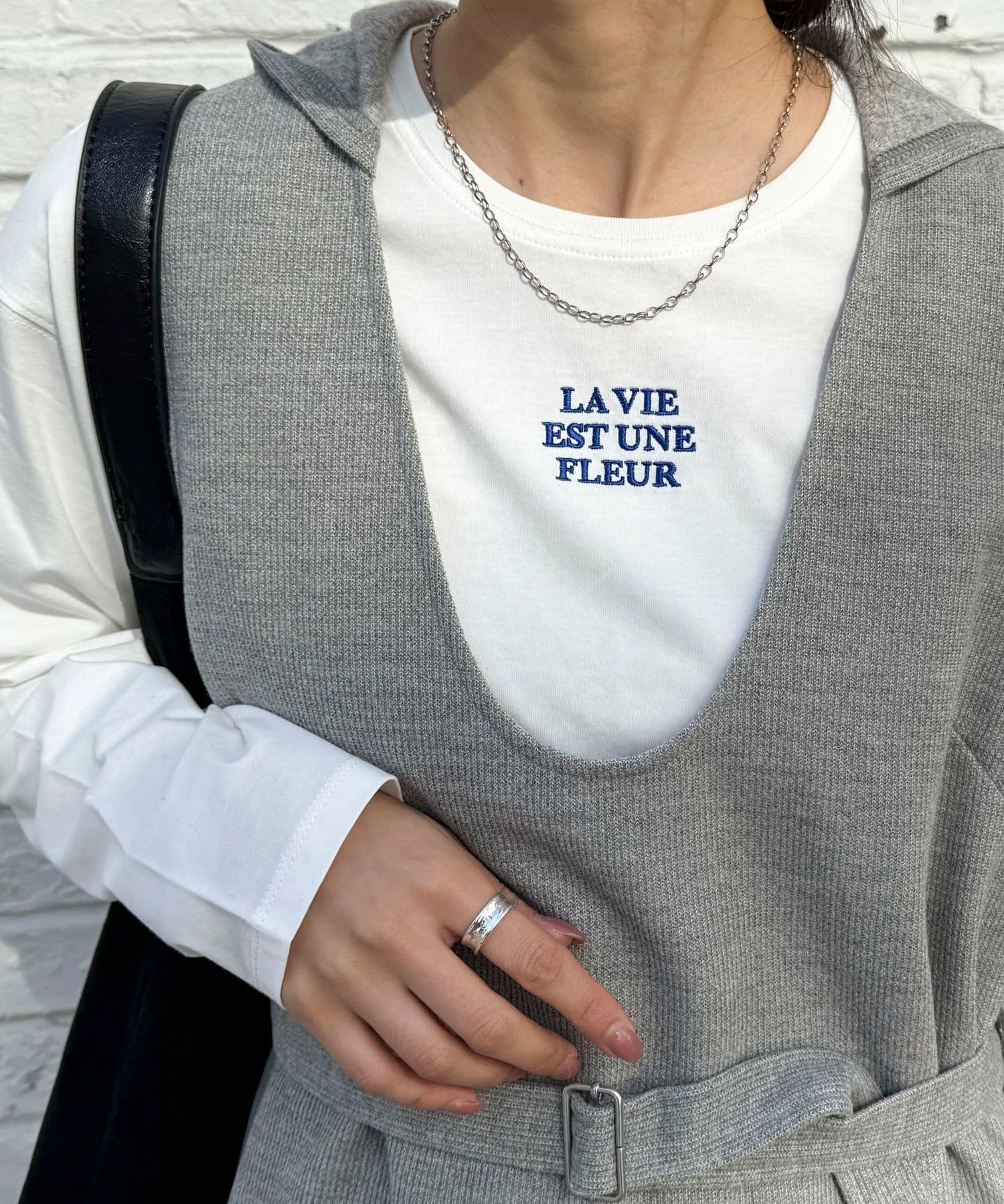 FREDY & GLOSTER(フレディ アンド グロスター) ワンポイント刺繍ロゴロンTシャツ