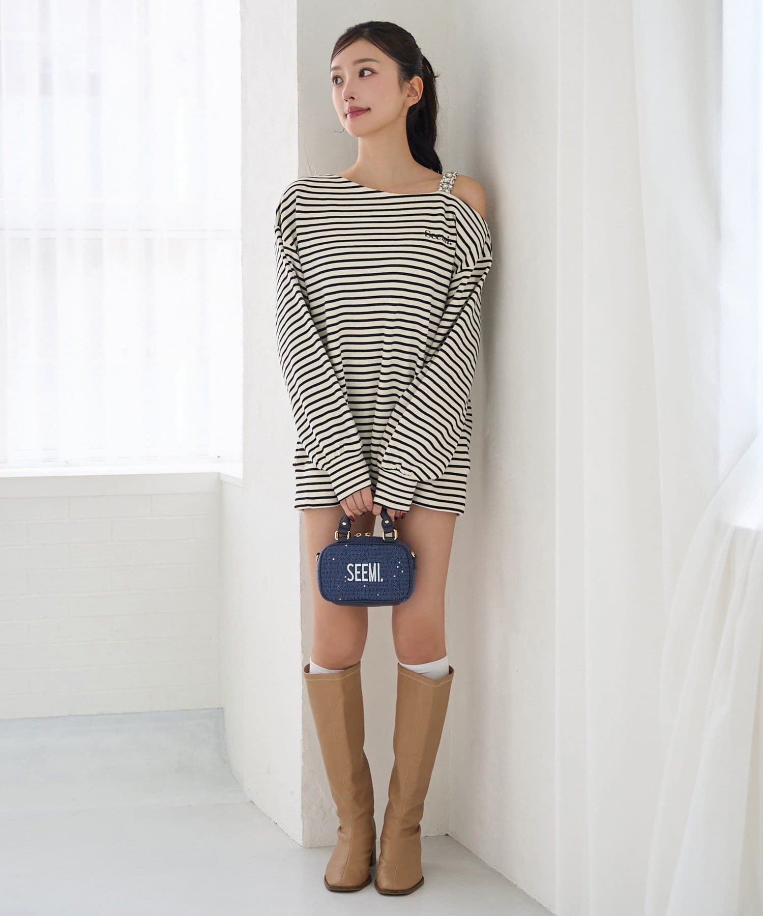 Seemi.by NICE CLAUP(シーミーバイナイスクラップ) 【Seemi】肩ビジューワンショルトップス