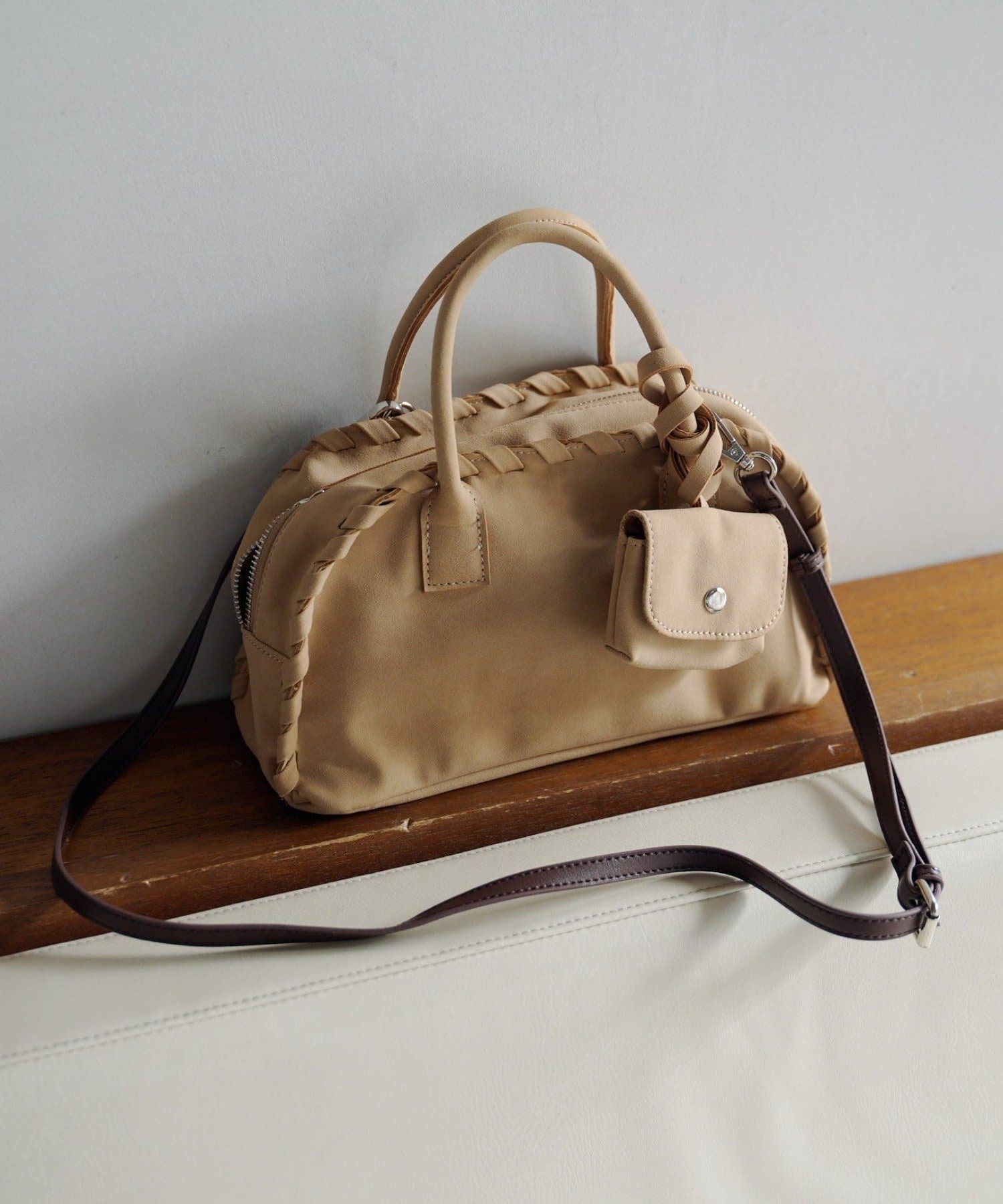 Kastane(カスタネ) 【2.7(土)11:00〜2.8(日)ポイントUP開催/2WAY/500mlペットボトル収納可】ケースチャーム付ボストンバッグ