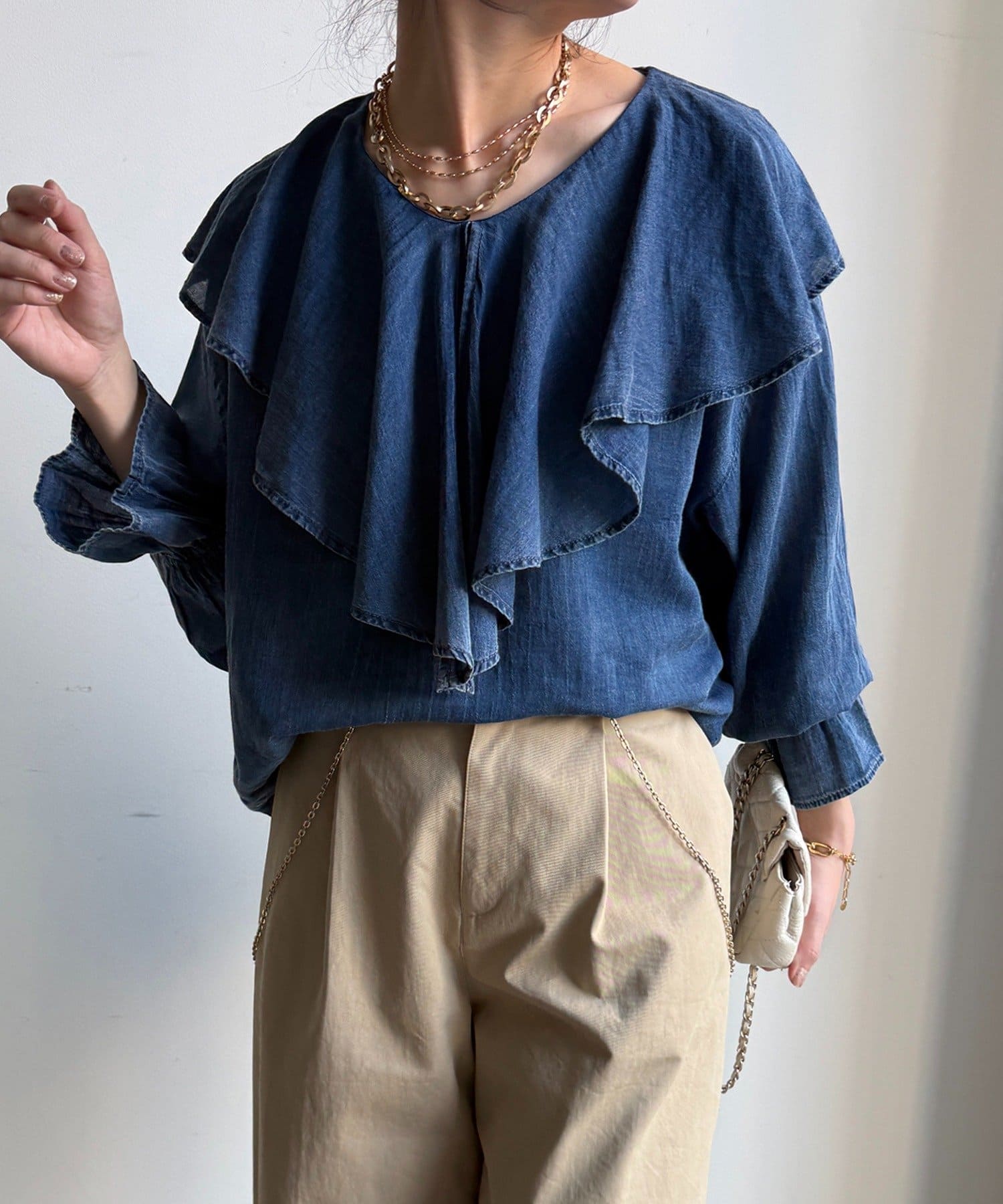 DOUDOU(ドゥドゥ) シアーデニムラッフルブラウス