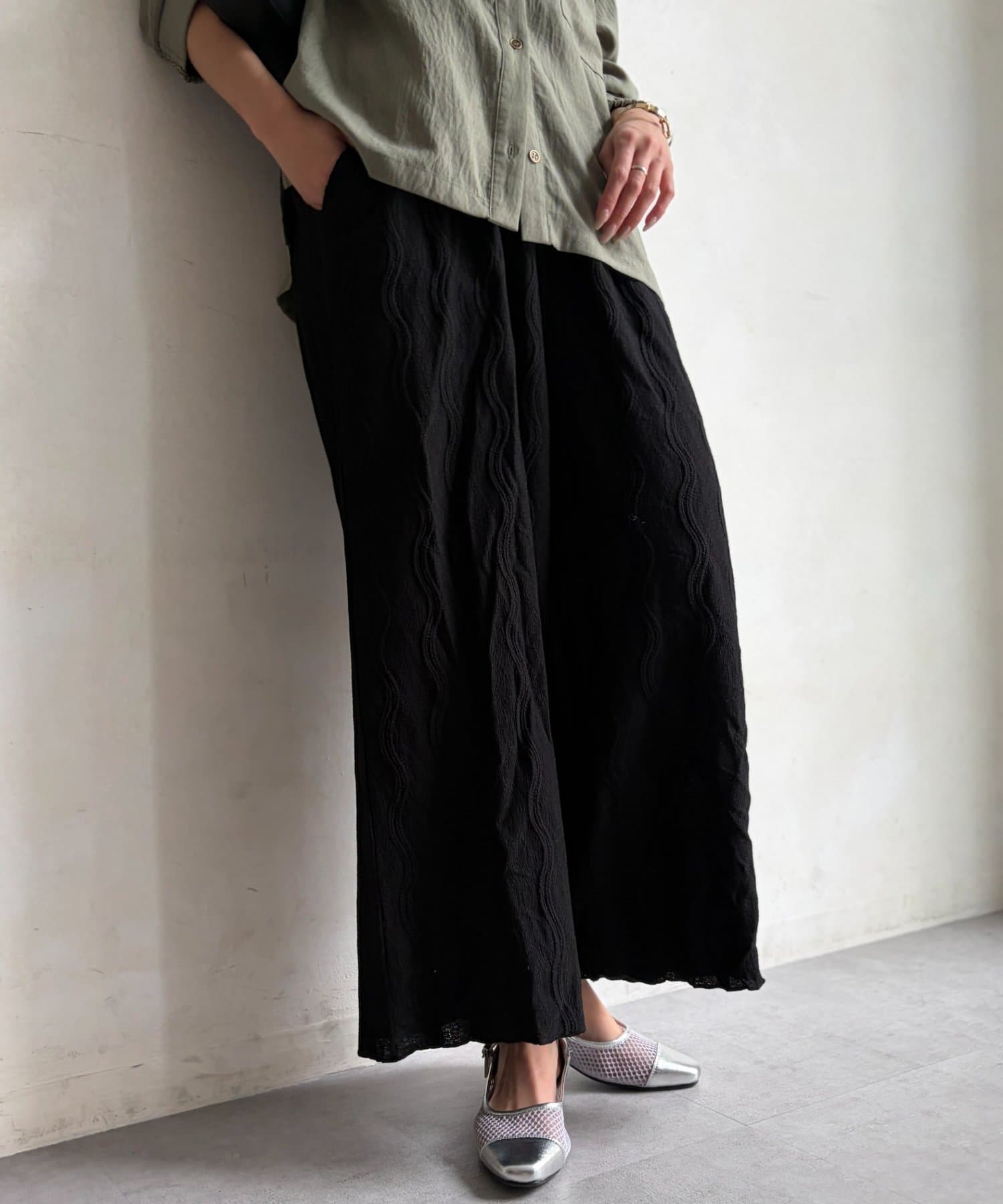 Chez toi(シェトワ) ウエーヴ柄ワイドパンツ