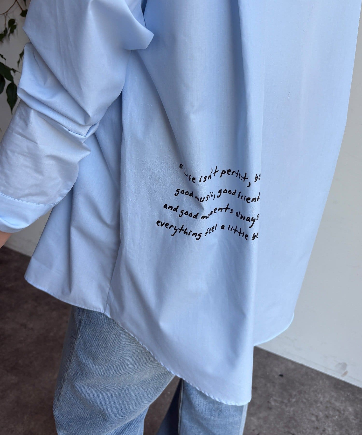 DOUDOU(ドゥドゥ) 【WEB限定】レタリング刺繍×プリントシャツ