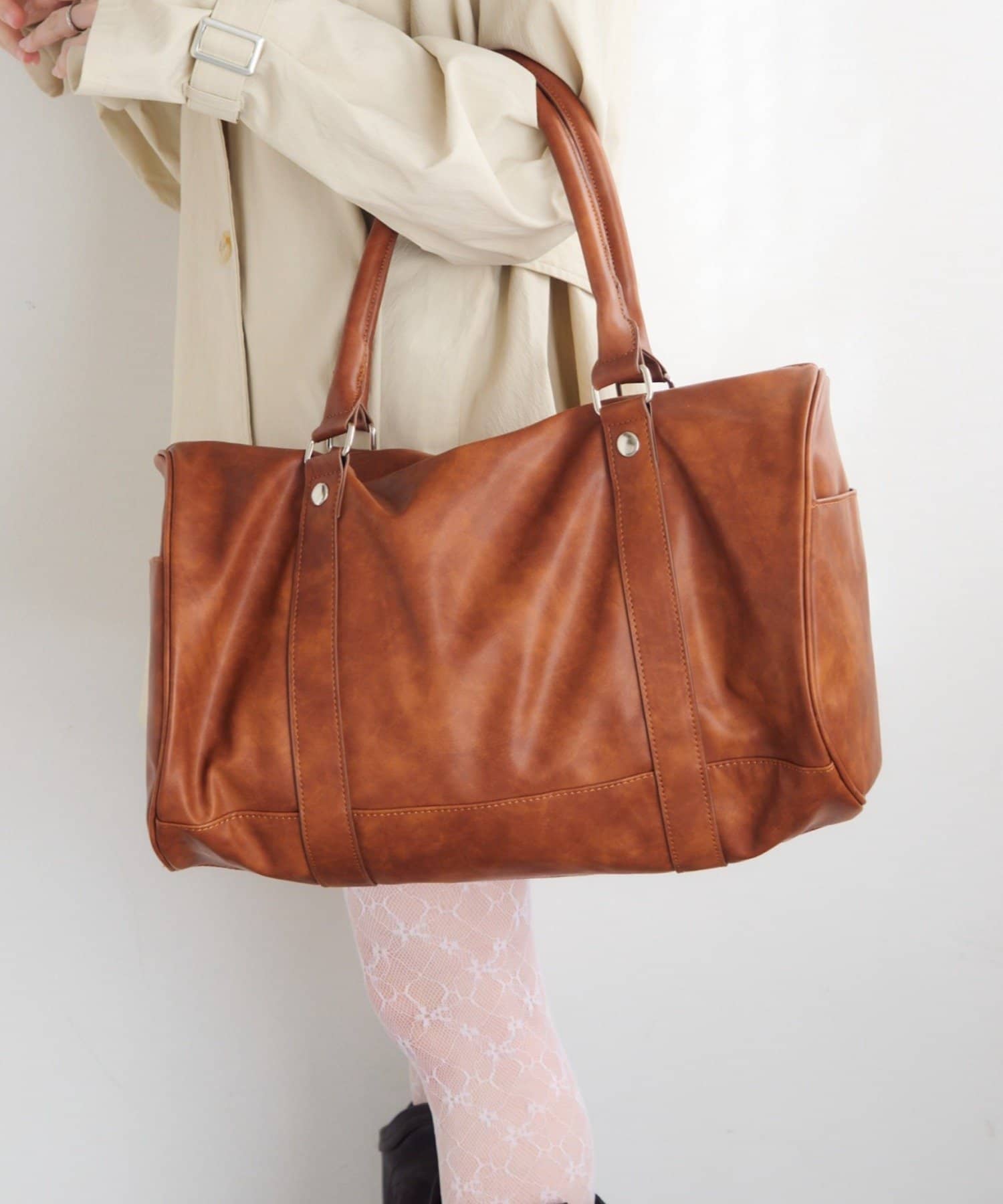 Kastane(カスタネ) 【2.7(土)11:00〜2.8(日)ポイントUP開催/2026SSカタログ/大容量】スタッズBIGボストンバッグ