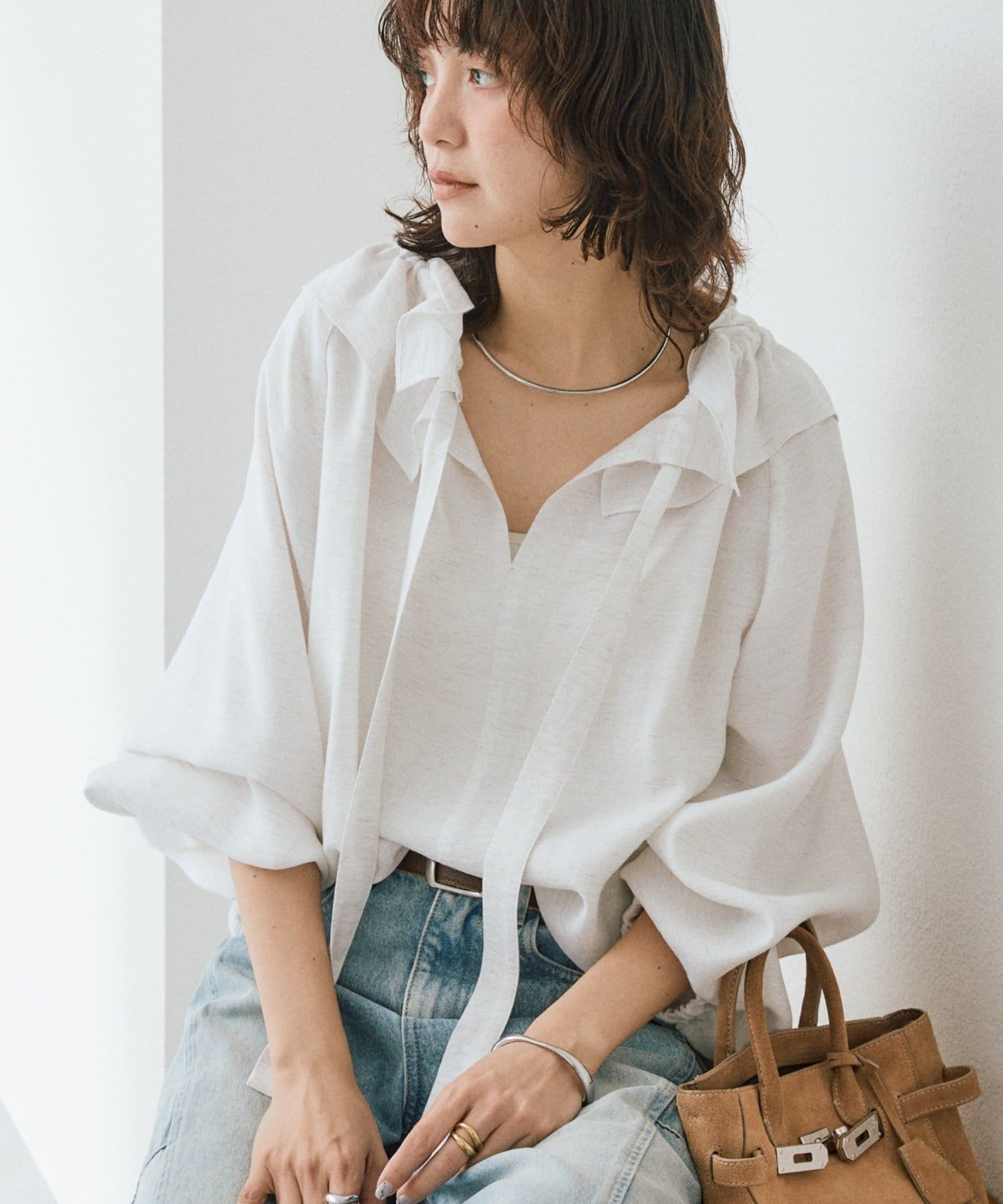 RIVE DROITE(リヴドロワ) 予約【顔まわり華やか】リネンライクフリルカラーブラウス