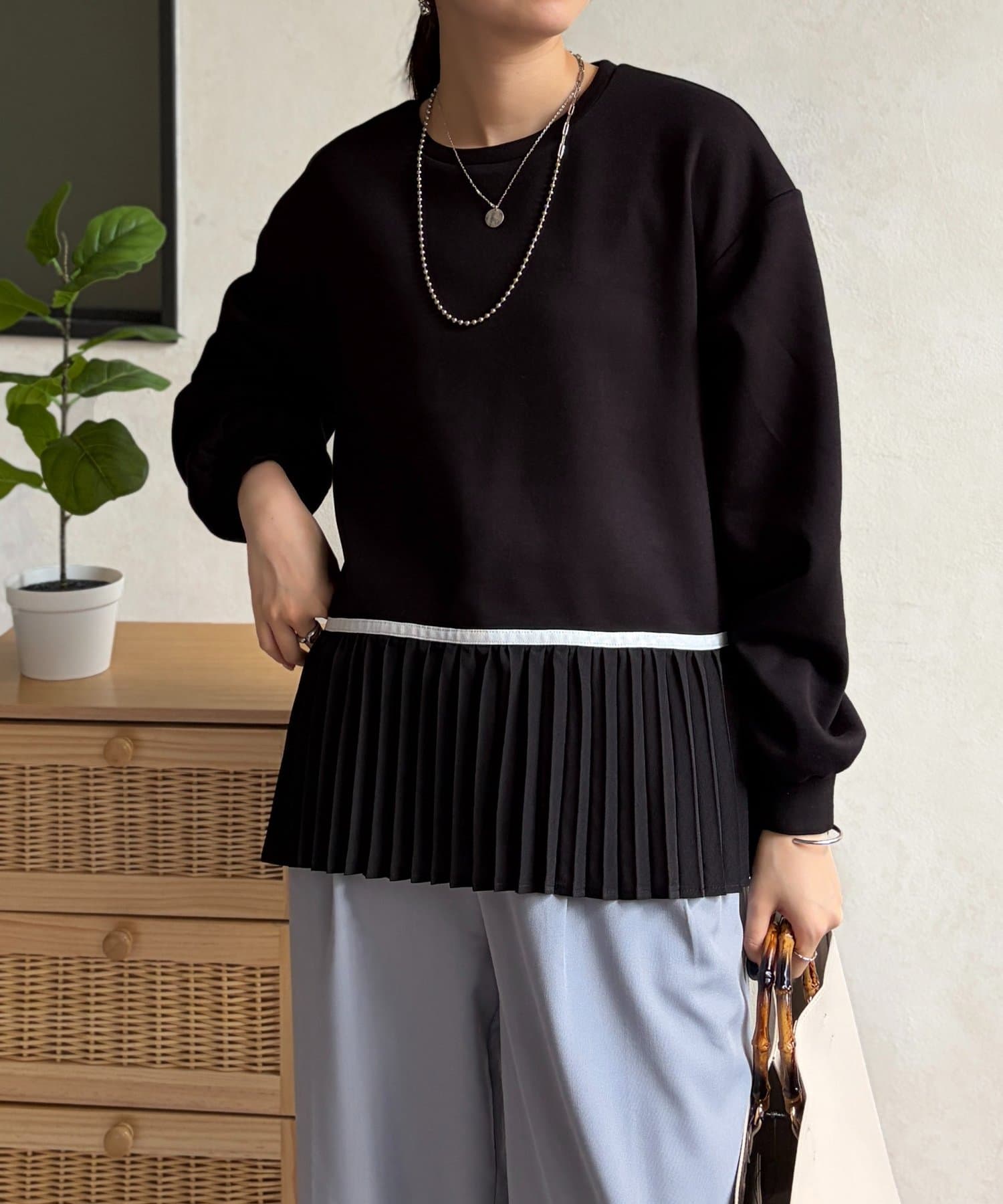 Chez toi(シェトワ) 裾プリーツ切替プルオーバー