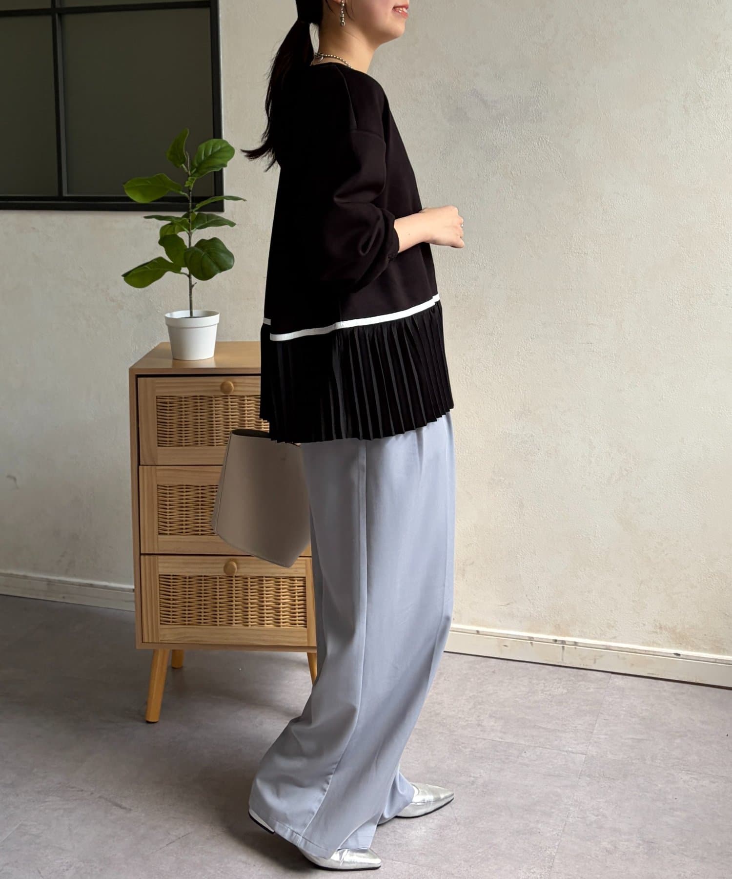 Chez toi(シェトワ) 裾プリーツ切替プルオーバー