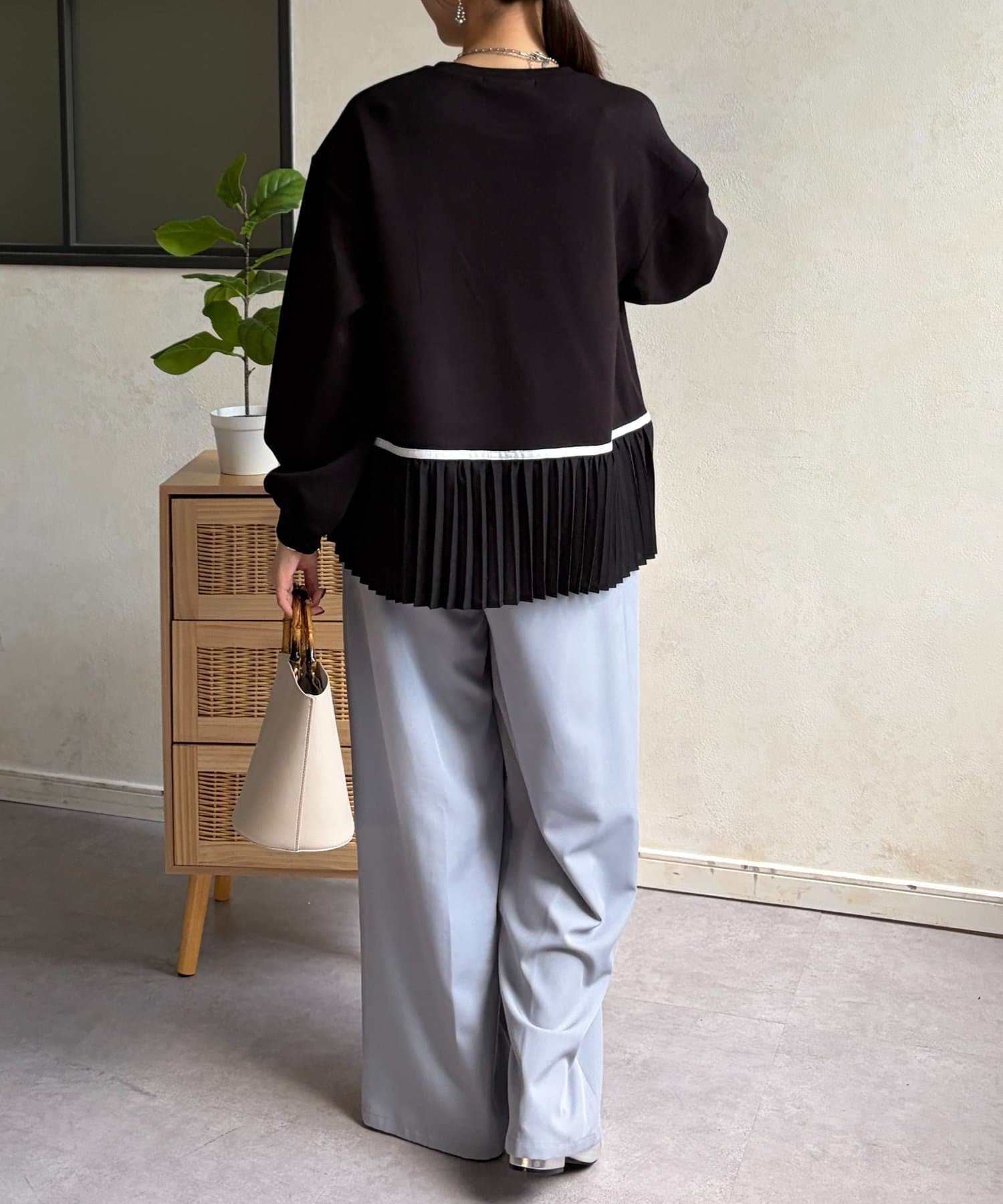 Chez toi(シェトワ) 裾プリーツ切替プルオーバー