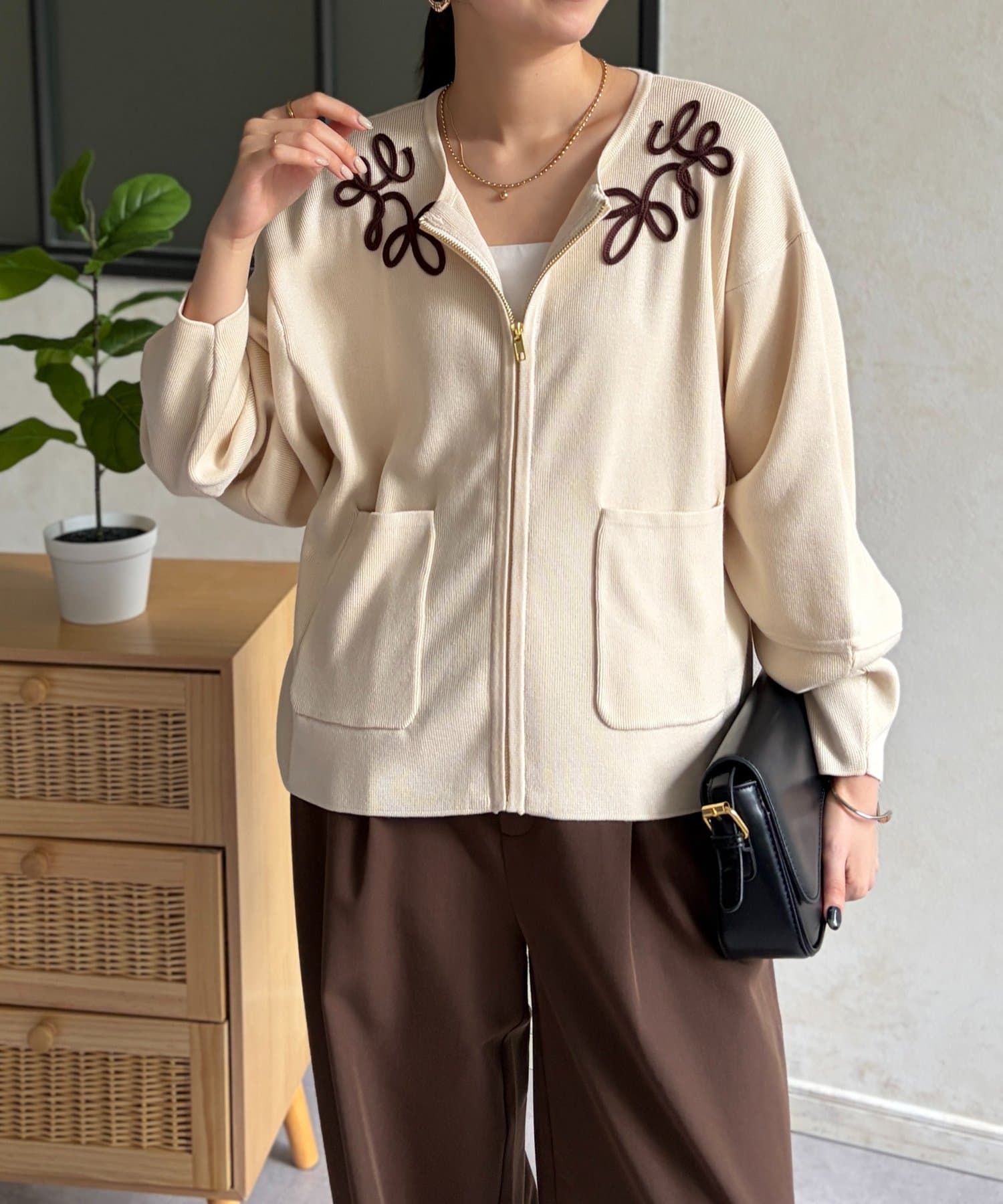 Chez toi(シェトワ) 刺繍ニットジャケット