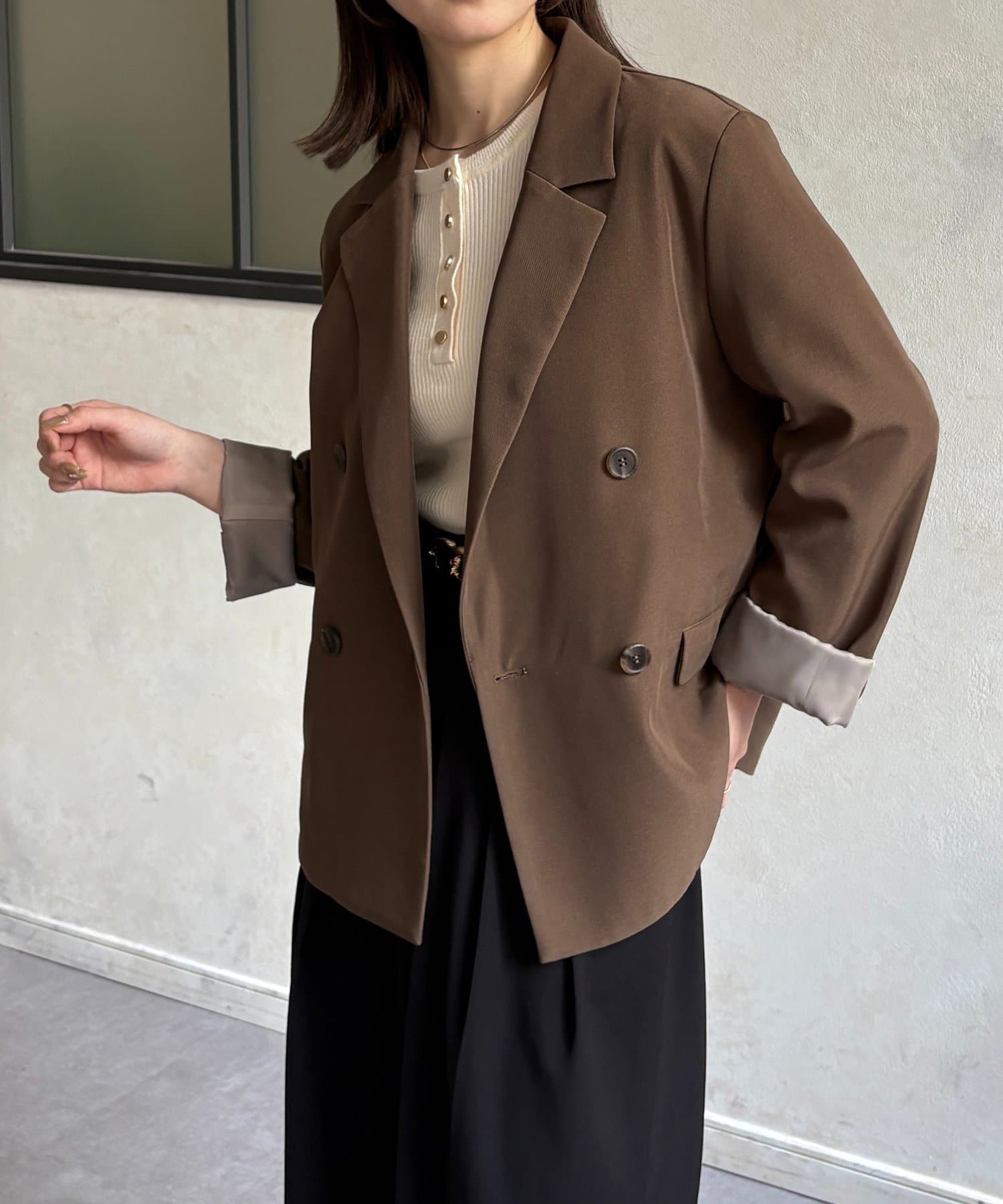 Thevon.(ゼヴォン) 裏配色テーラードジャケット