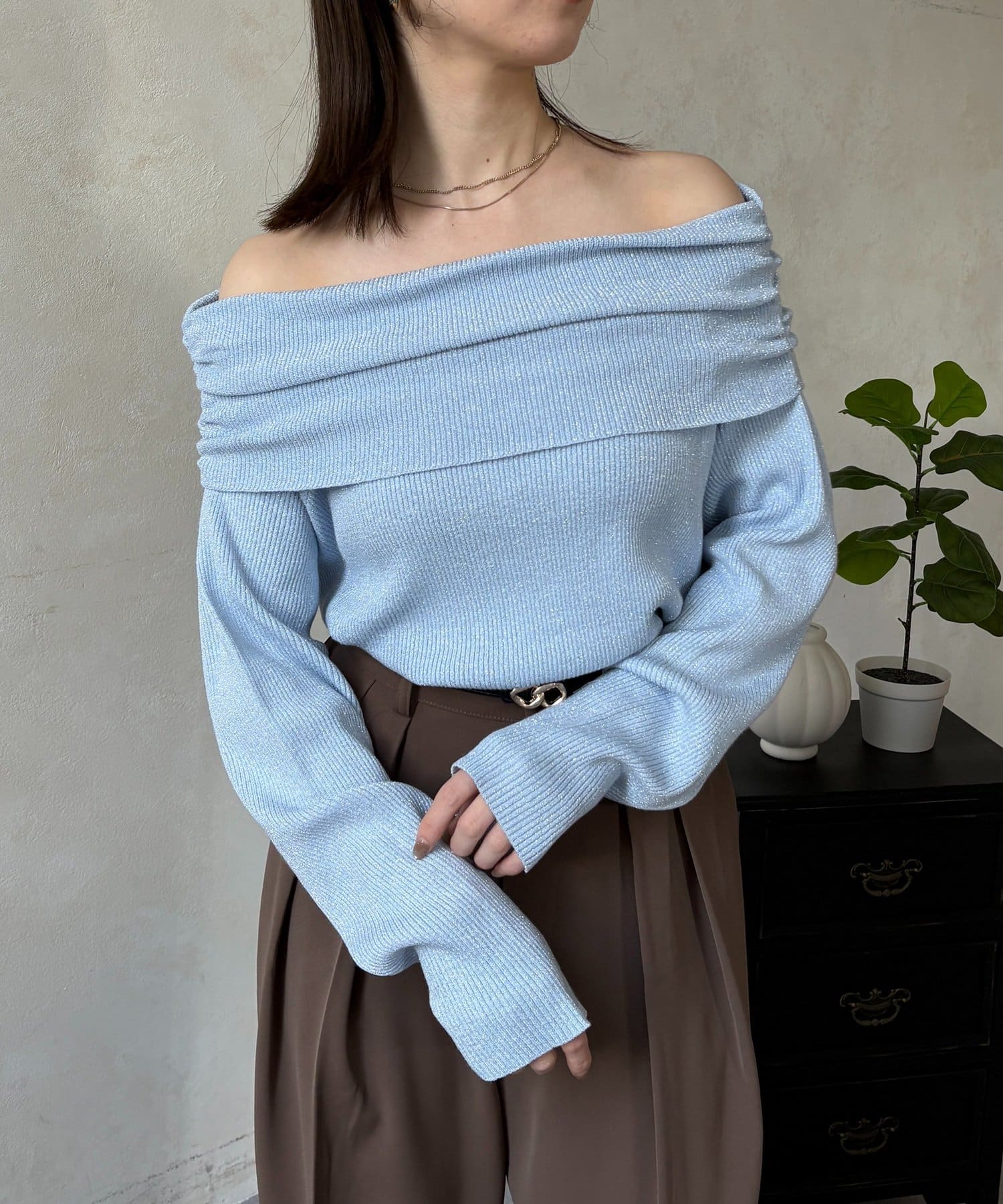 Thevon.(ゼヴォン) ラメオフショルニット