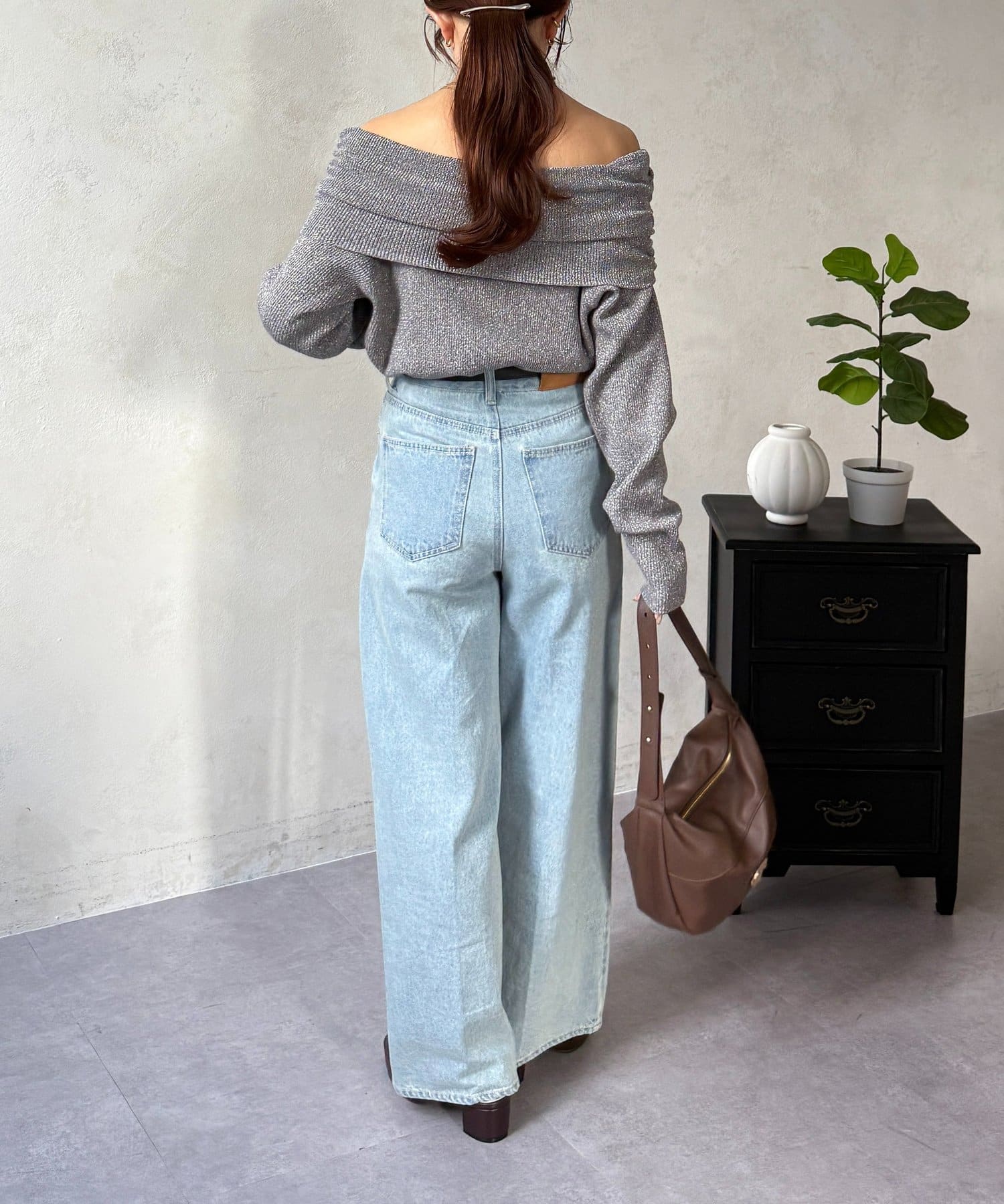 Thevon.(ゼヴォン) ラメオフショルニット