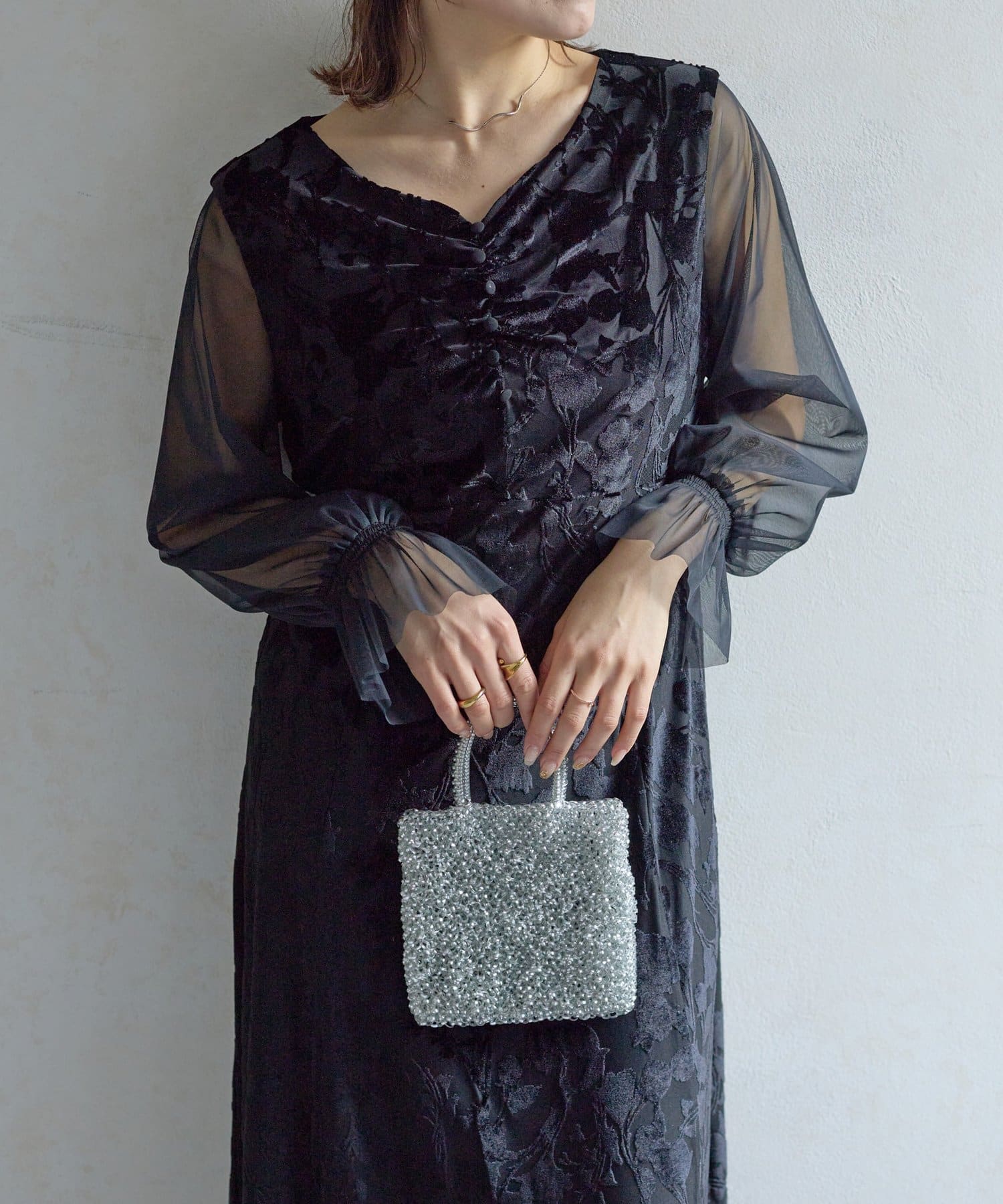 Thevon.(ゼヴォン) 袖シアーオパールレースワンピース