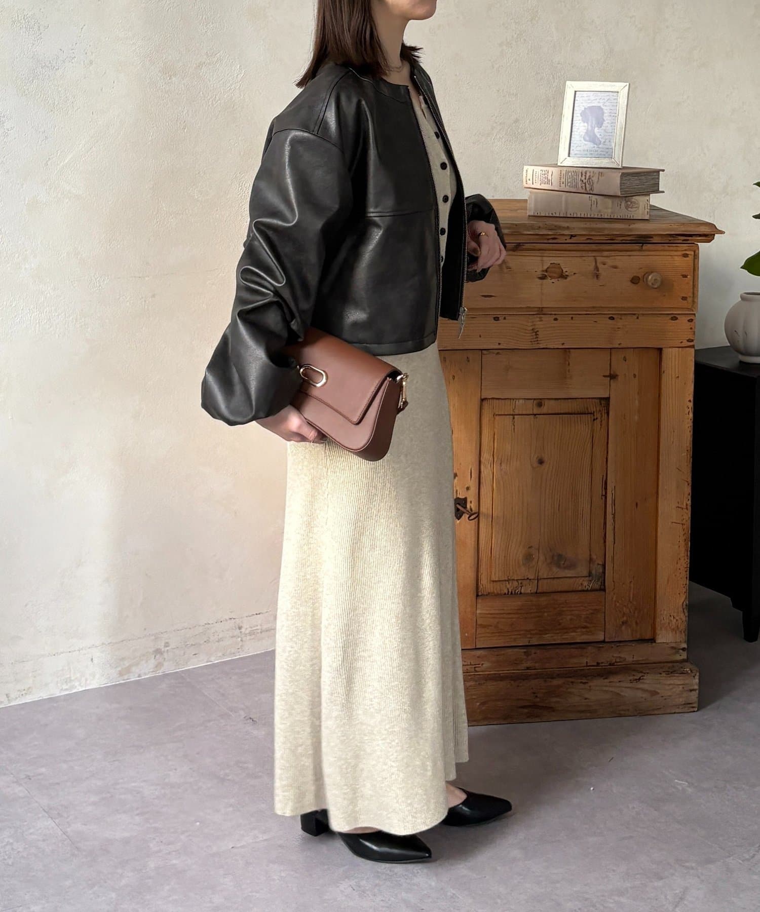 Thevon.(ゼヴォン) バックフリルWジップ合皮ジャケット