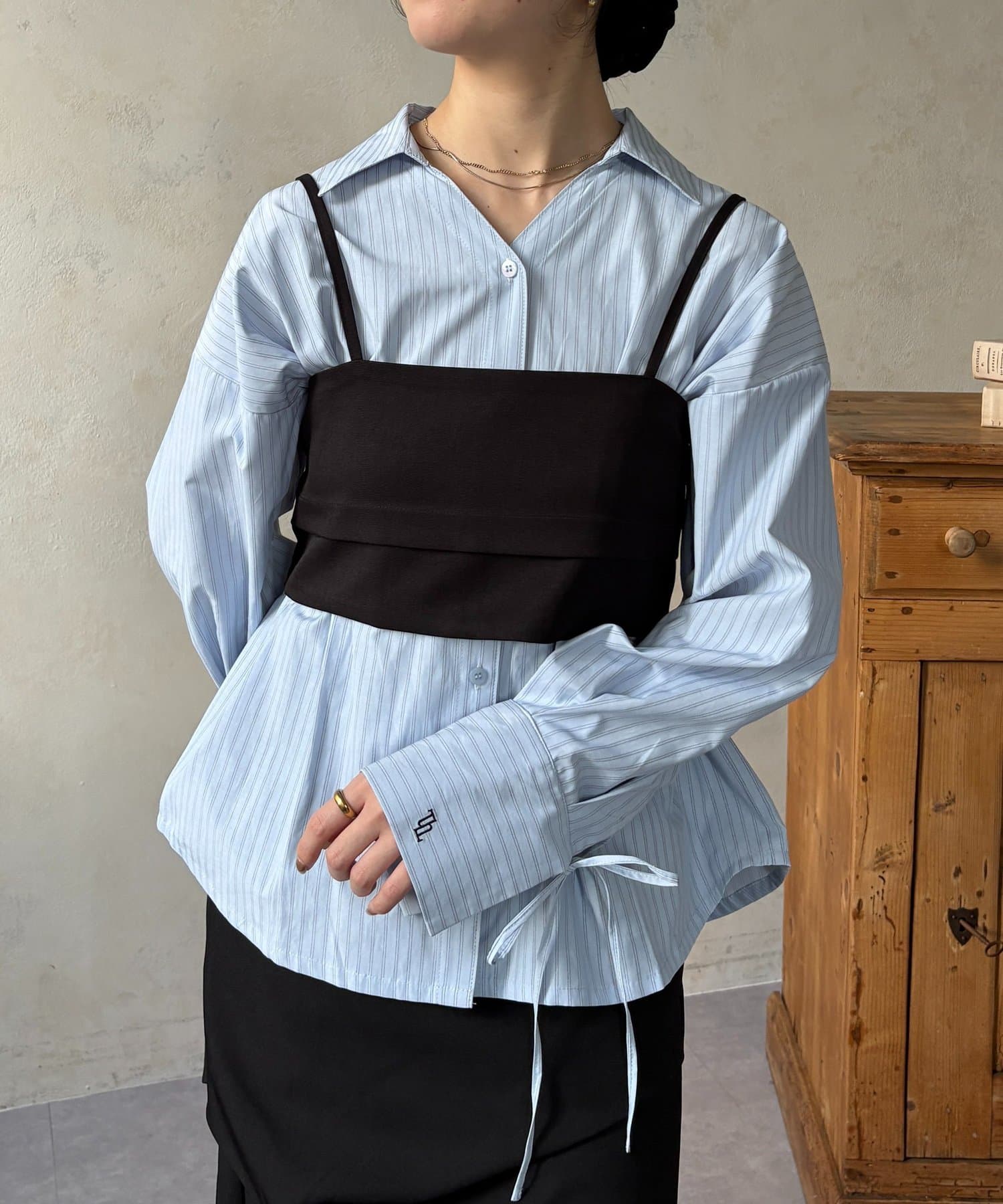 Thevon.(ゼヴォン) ビスチェ×袖リボンシャツ