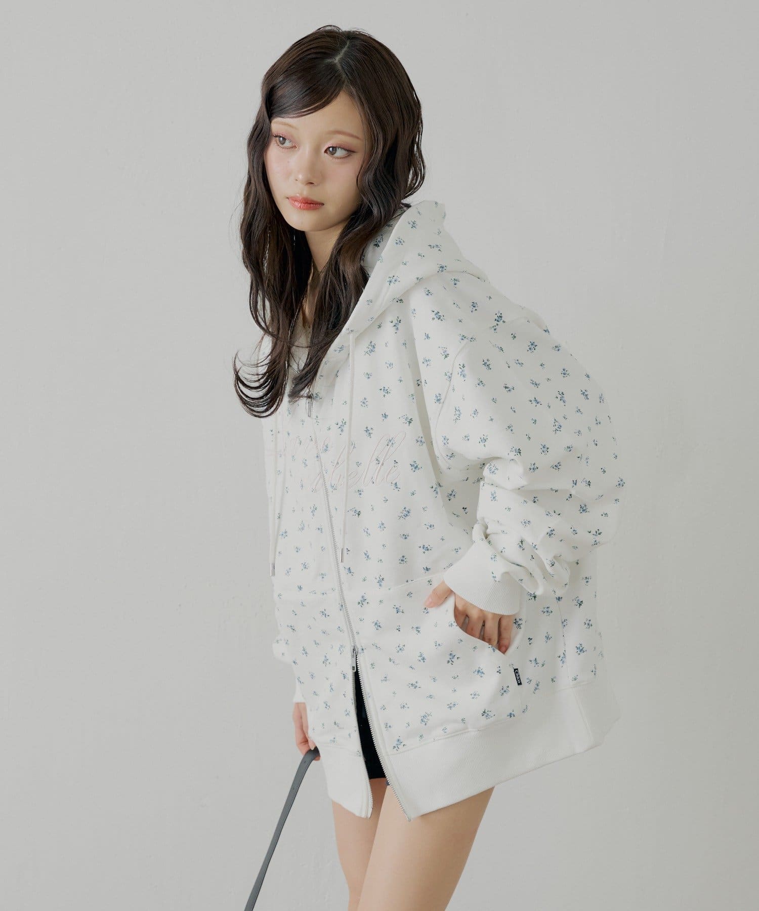 Chico(チコ) 【12/19(金)18時販売】花柄ルーズパーカー