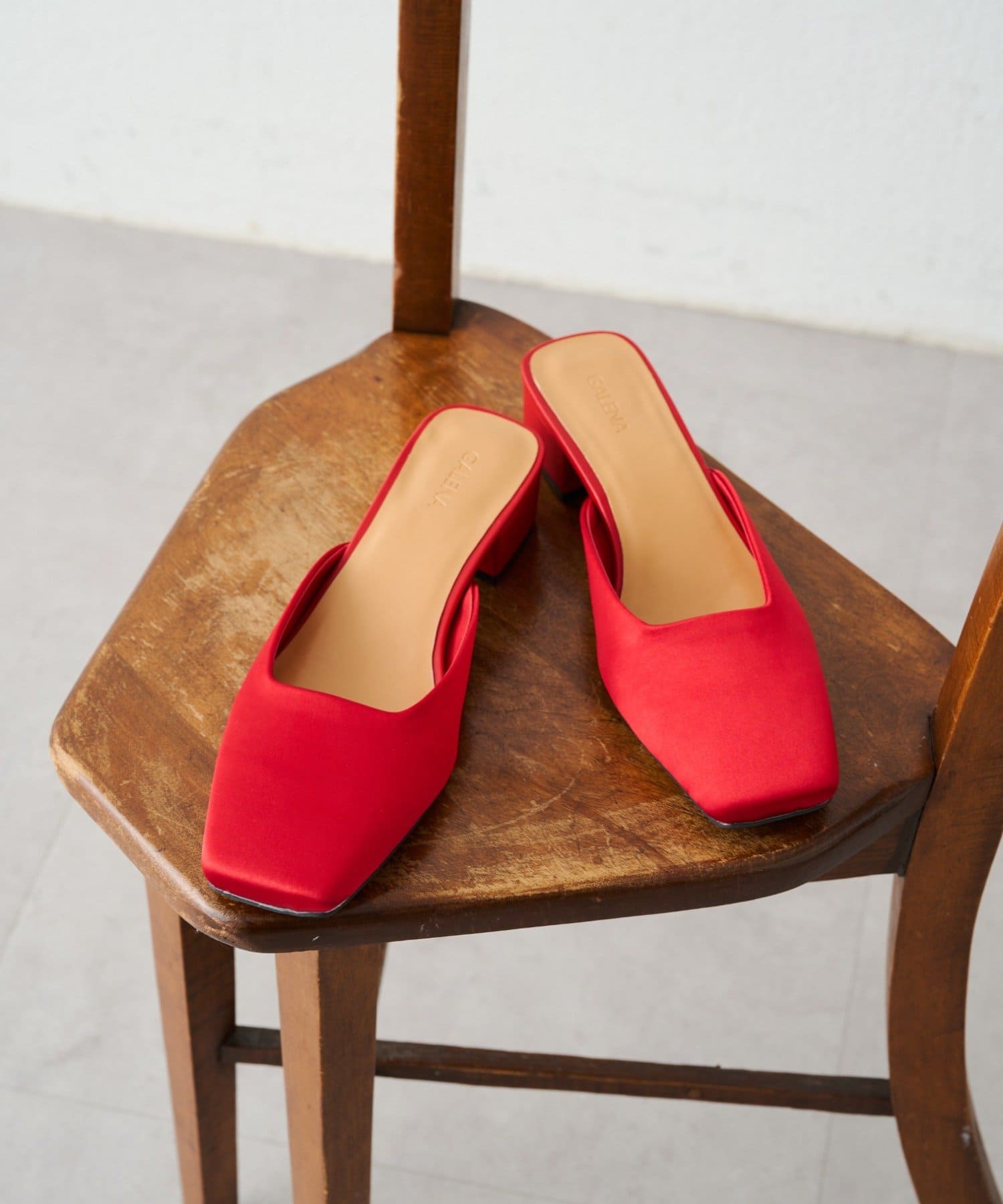 LOUNGEDRESS(ラウンジドレス) 【GALENA/ガレナ】サテンスクエアトゥミュール