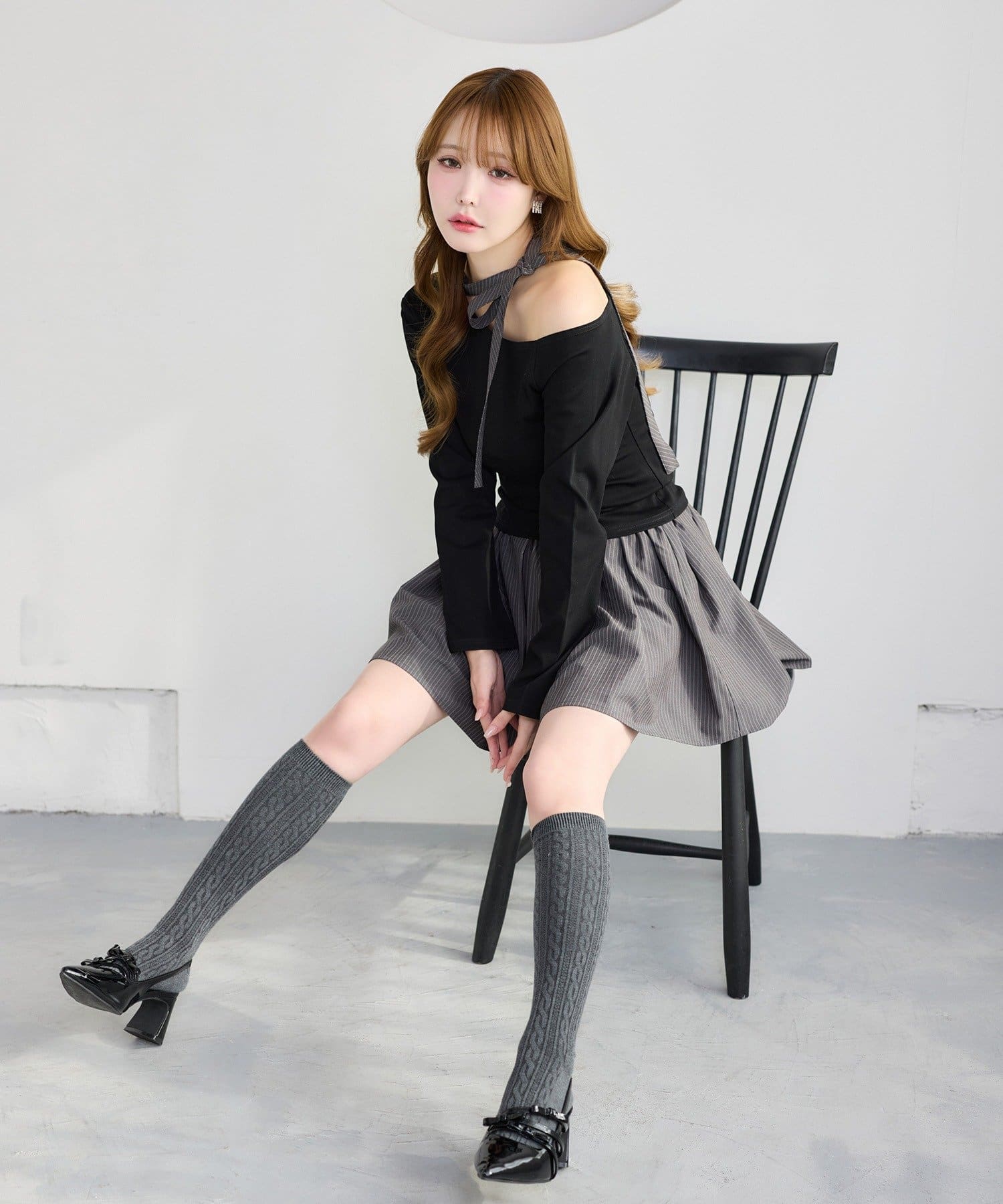 one after another NICE CLAUP(ワンアフターアナザー ナイスクラップ) リボンタイ／ワンショルカットトップス