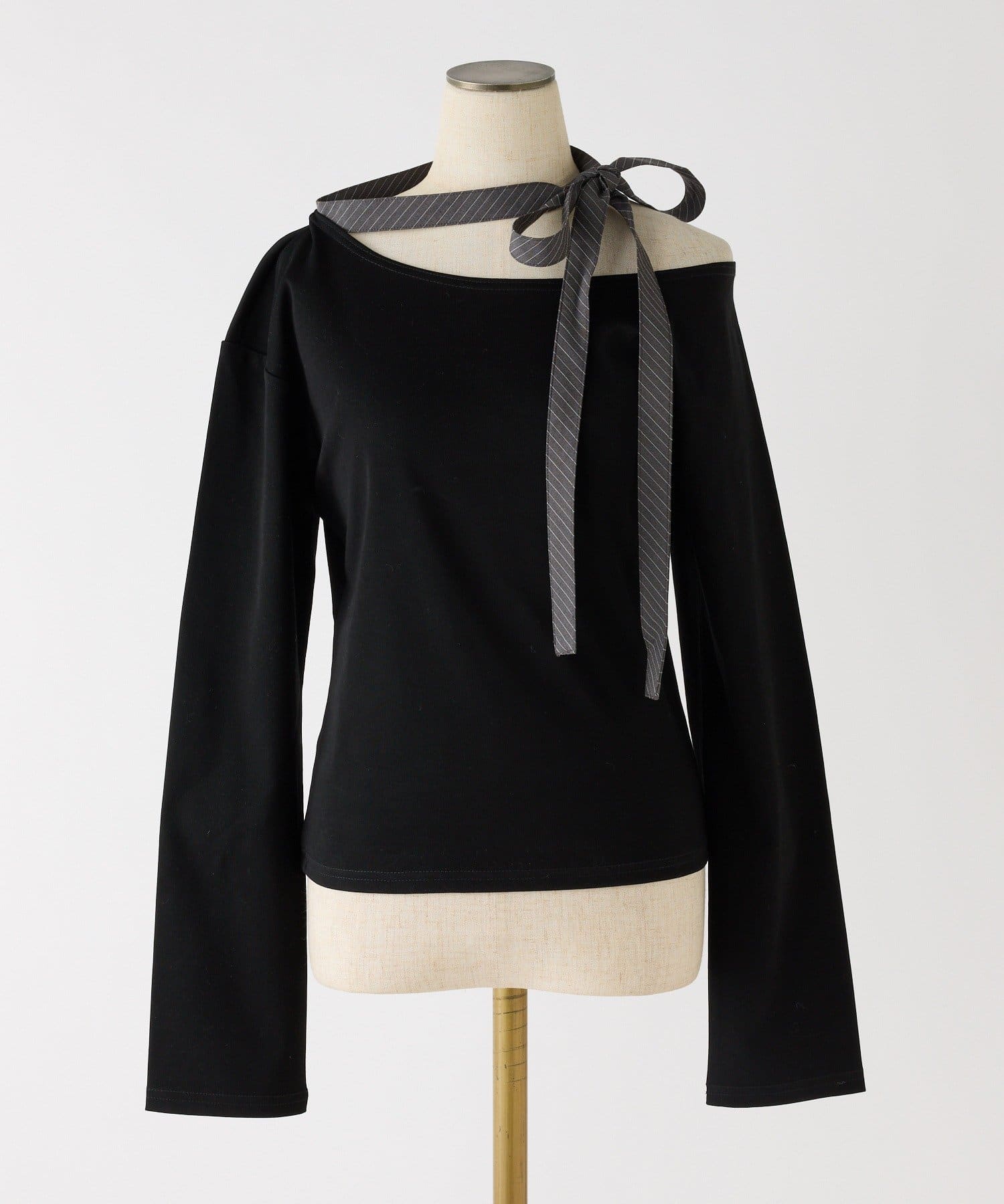 one after another NICE CLAUP(ワンアフターアナザー ナイスクラップ) リボンタイ／ワンショルカットトップス