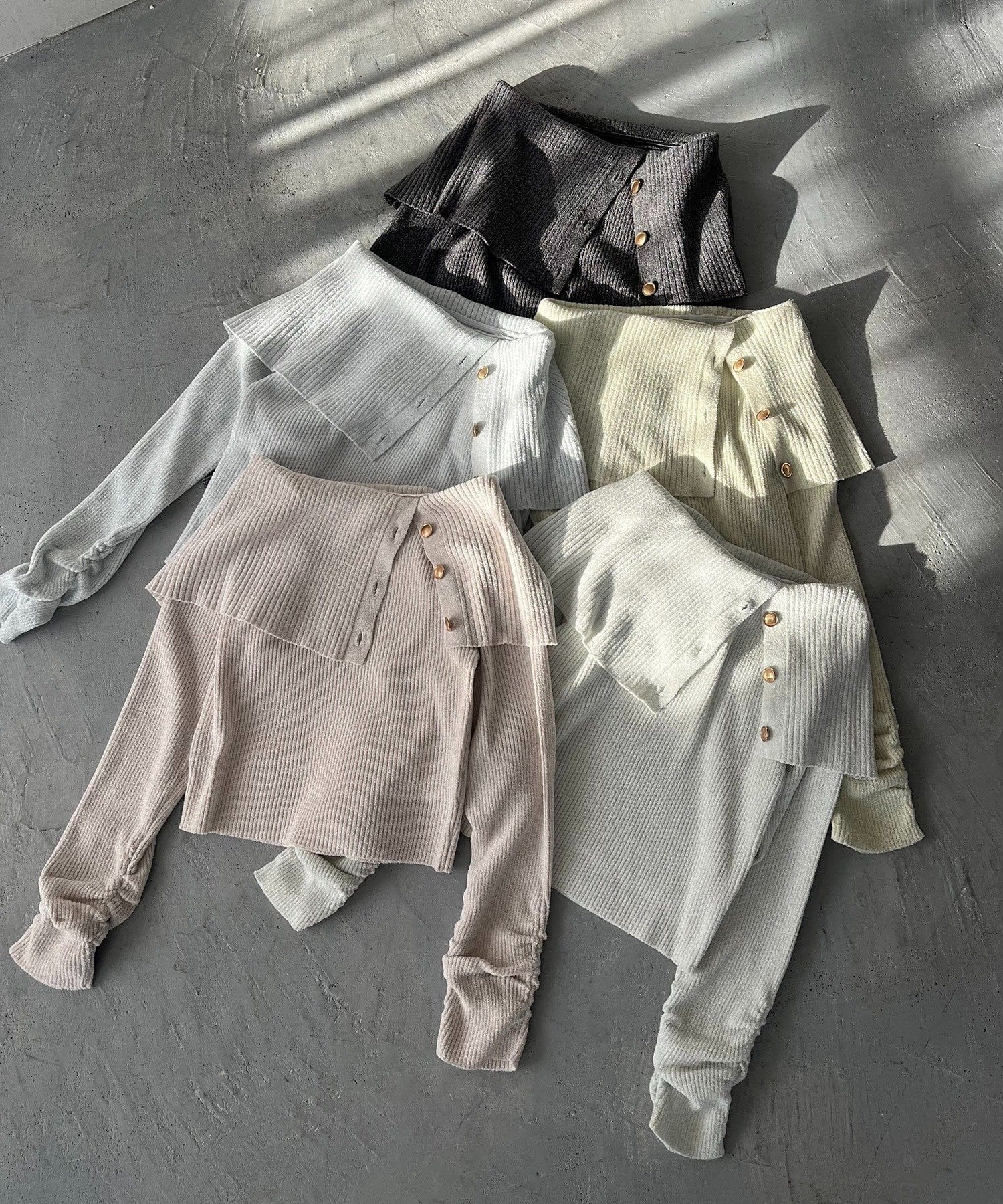 one after another NICE CLAUP(ワンアフターアナザー ナイスクラップ) オフショルラメニット