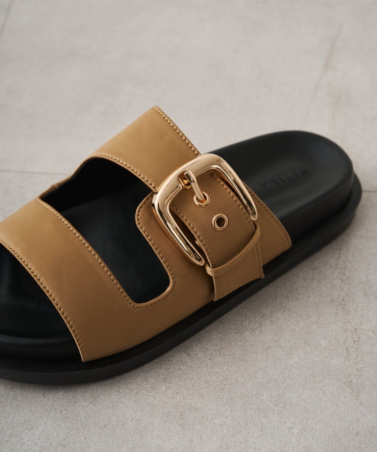 LOUNGEDRESS(ラウンジドレス) 【GALENA/ガレナ】メタルバックルサンダル