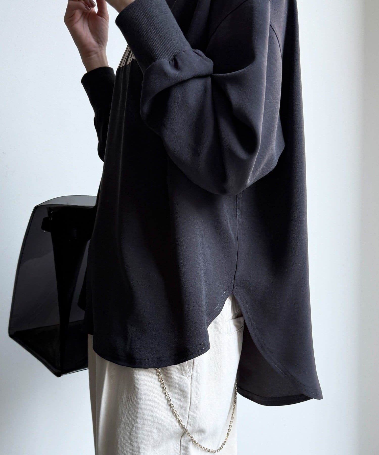 DOUDOU(ドゥドゥ) 袖リブバックボタンジョーゼットロゴプルオーバー