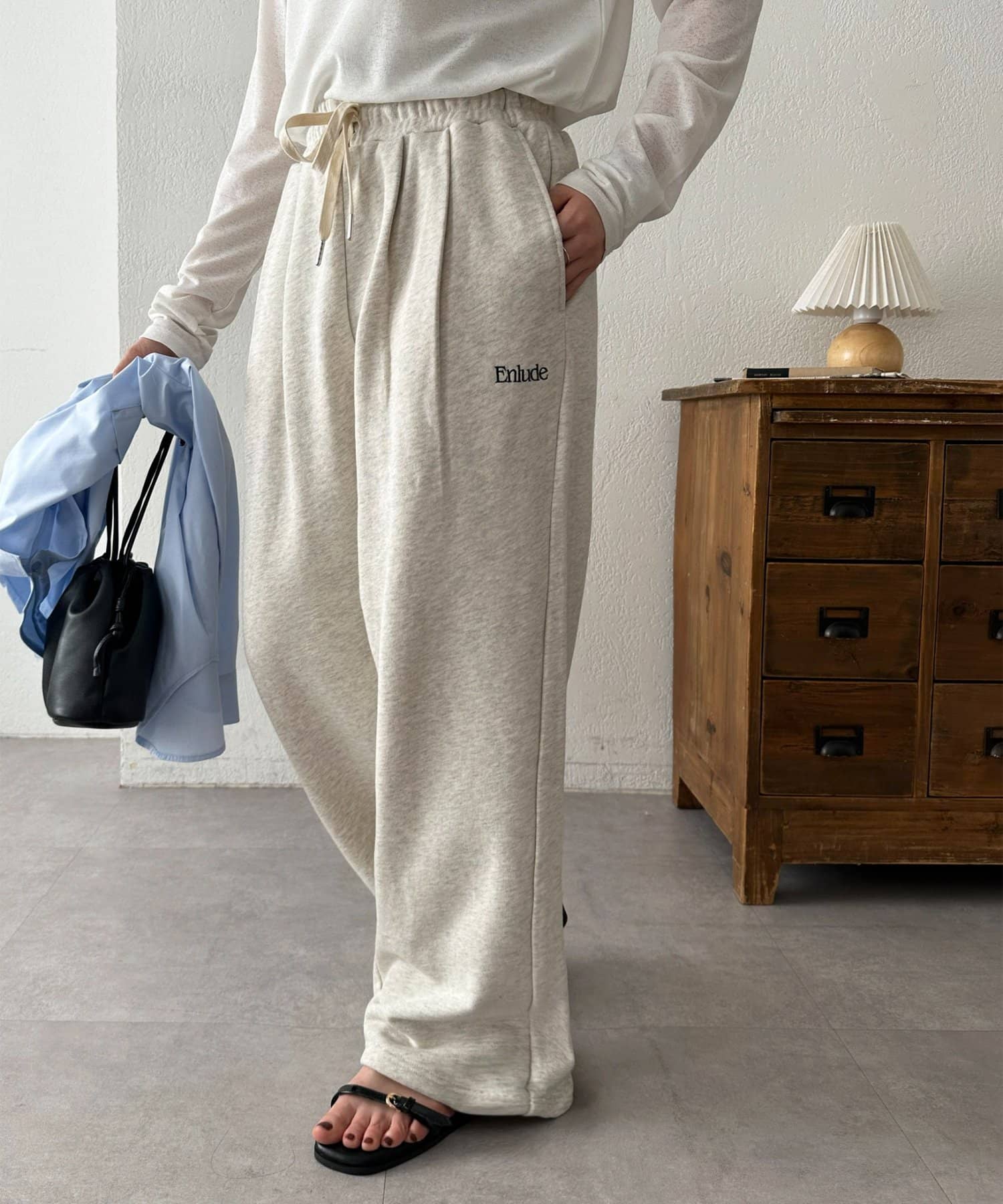 DISCOAT(ディスコート) 【Enlude/ユニセックス】ワンポイント刺繍バレルスウェットパンツ