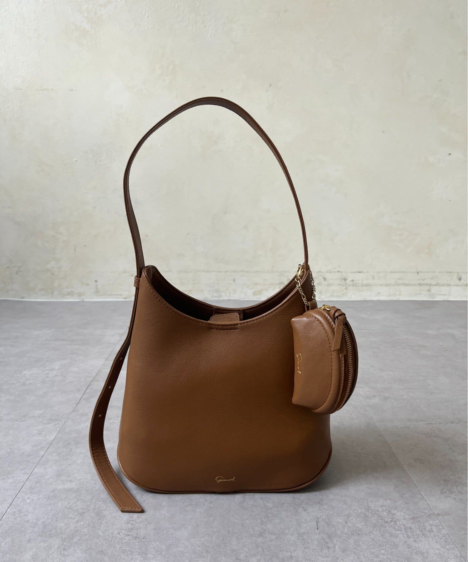 gemeil(ジェムイル) フレアワンショルダーバッグ(PT-358)