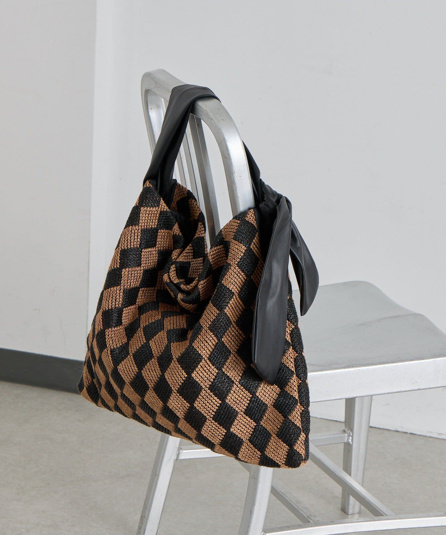 ear PAPILLONNER(イア パピヨネ) 雑材柄ワンハンドルバッグL《A4サイズ対応》