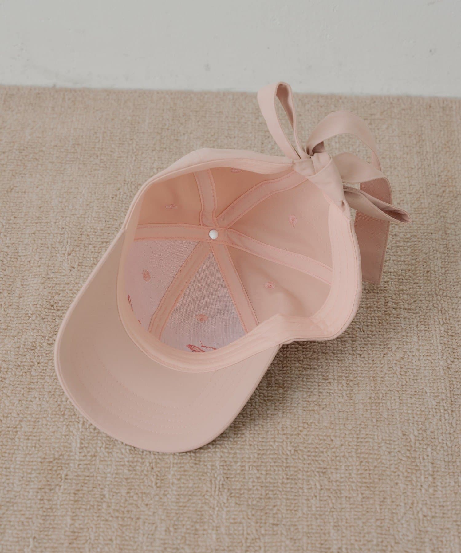 Chico(チコ) 【12/19(金)18時販売】バックリボン刺繍キャップ