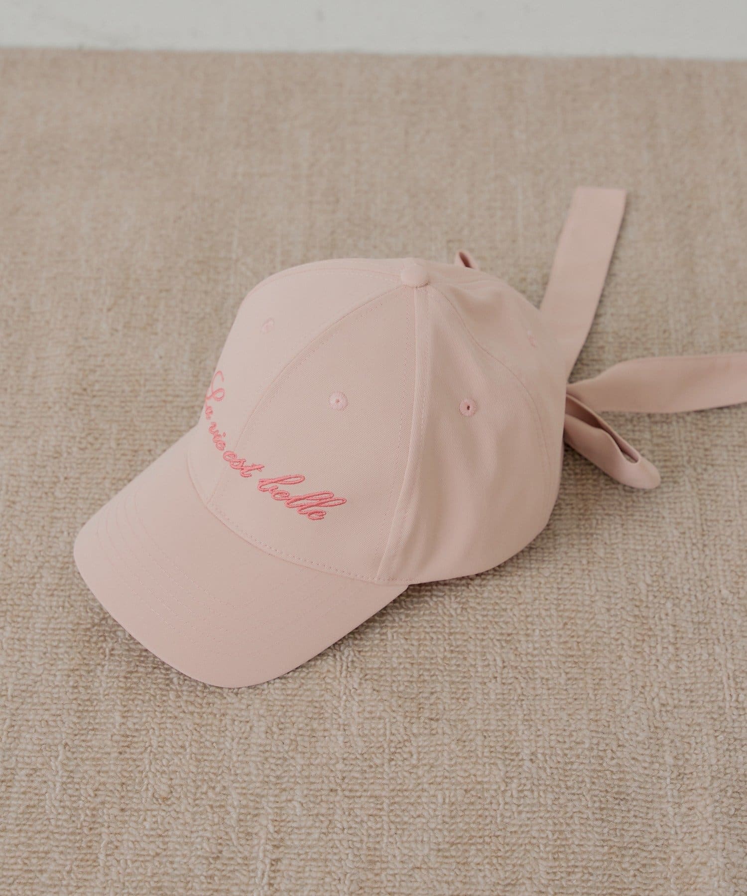 Chico(チコ) 【12/19(金)18時販売】バックリボン刺繍キャップ